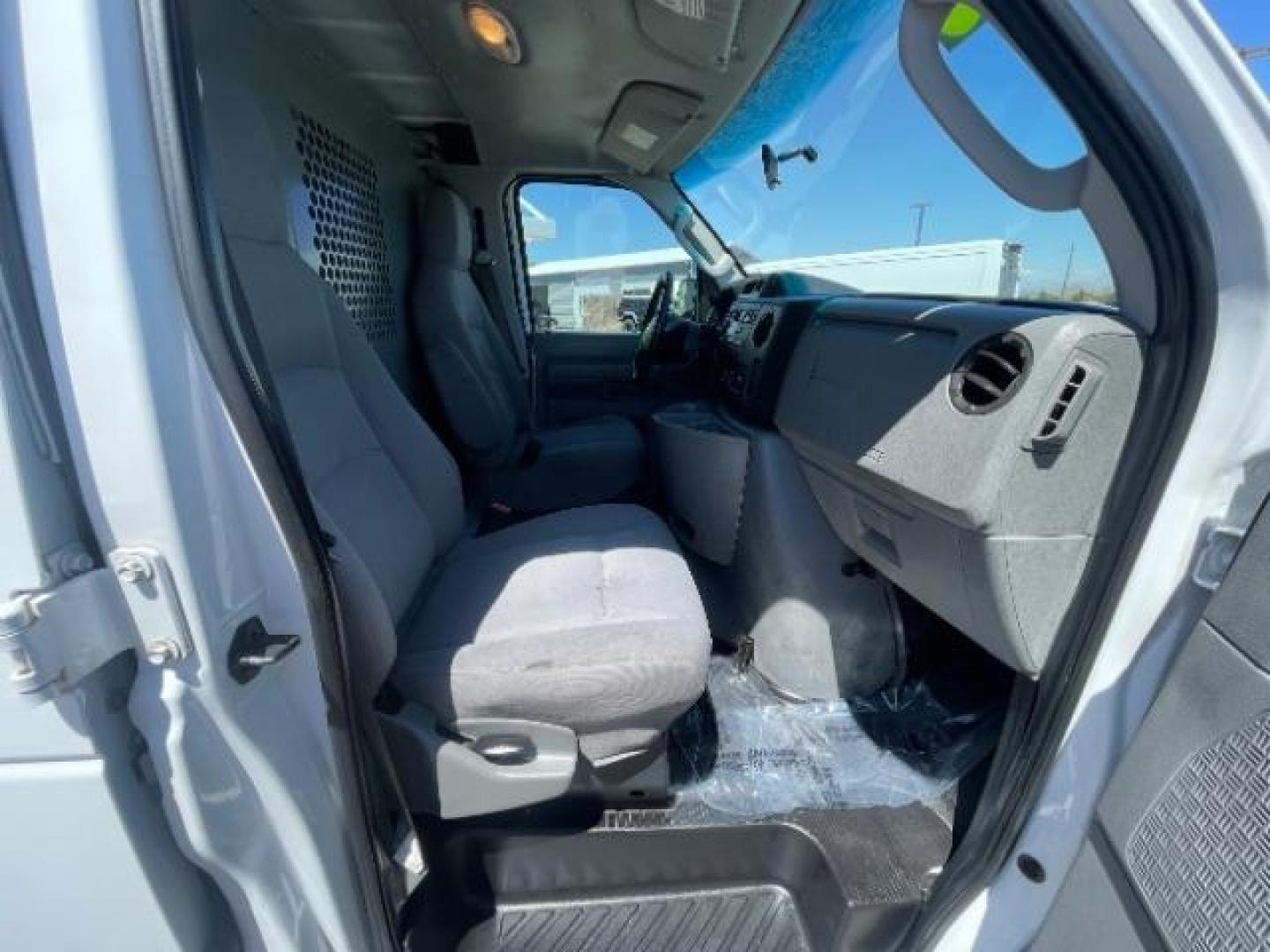 2009 Oxford White /Medium Flint Cloth Interior Ford Econoline E-250 (1FTNE24W19D) with an 4.6L V8 SOHC 16V engine, 4-Speed Automatic transmission, located at 1865 East Red Hills Pkwy, St. George, 84770, (435) 628-0023, 37.120850, -113.543640 - Photo#16