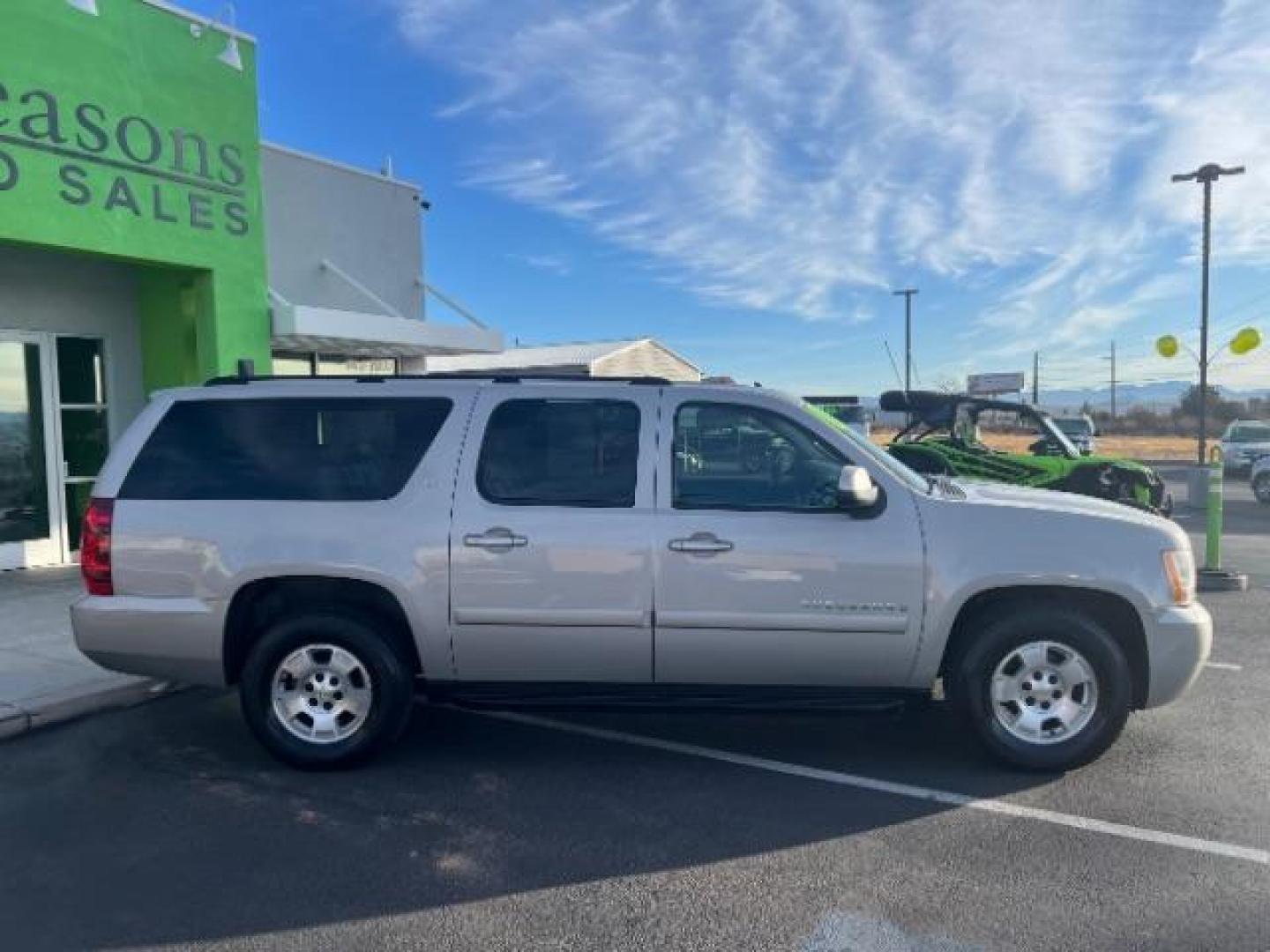 2007 Silver Birch Metalli /Light Titanium/Dark Chevrolet Suburban LS 1500 2WD (1GNFC16J37J) with an 5.3L V8 OHV 16V engine, 4-Speed Automatic transmission, located at 1865 East Red Hills Pkwy, St. George, 84770, (435) 628-0023, 37.120850, -113.543640 - We specialize in helping ALL people get the best financing available. No matter your credit score, good, bad or none we can get you an amazing rate. Had a bankruptcy, divorce, or repossessions? We give you the green light to get your credit back on the road. Low down and affordable payments that fit - Photo#7