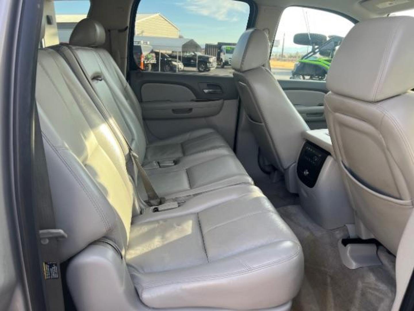 2007 Silver Birch Metalli /Light Titanium/Dark Chevrolet Suburban LS 1500 2WD (1GNFC16J37J) with an 5.3L V8 OHV 16V engine, 4-Speed Automatic transmission, located at 1865 East Red Hills Pkwy, St. George, 84770, (435) 628-0023, 37.120850, -113.543640 - We specialize in helping ALL people get the best financing available. No matter your credit score, good, bad or none we can get you an amazing rate. Had a bankruptcy, divorce, or repossessions? We give you the green light to get your credit back on the road. Low down and affordable payments that fit - Photo#29