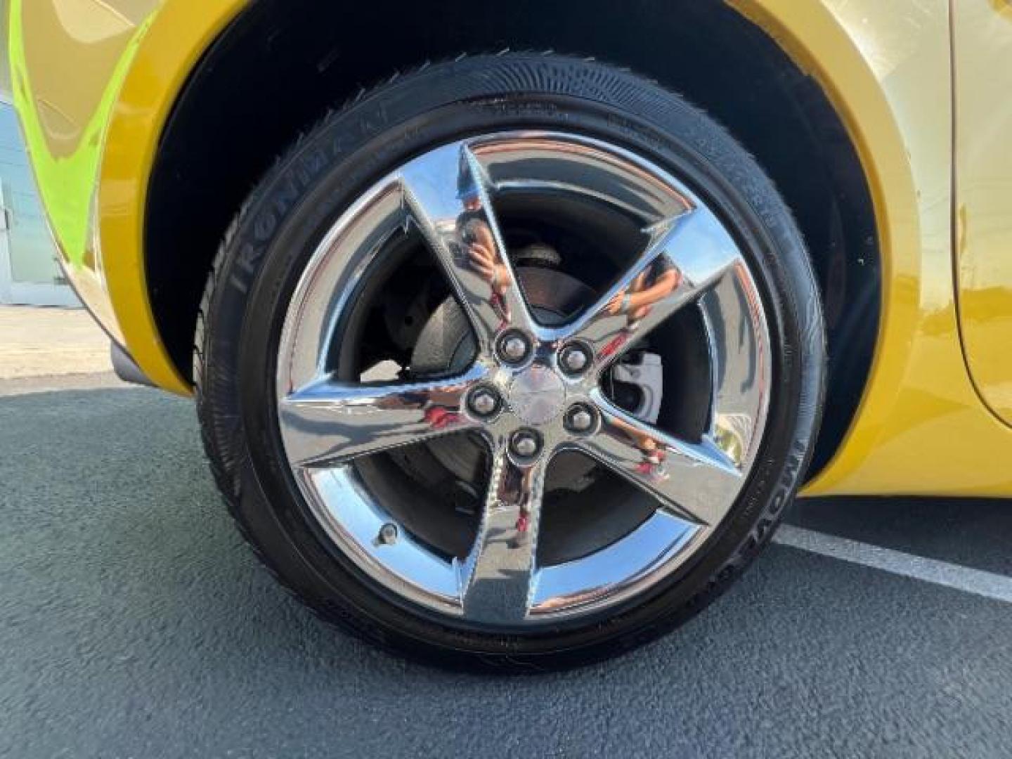 2009 Yellow /Ebony Leather Interior Pontiac Solstice Base (1G2MN35B69Y) with an 2.4L L4 DOHC 16V engine, 5-Speed Automatic transmission, located at 1865 East Red Hills Pkwy, St. George, 84770, (435) 628-0023, 37.120850, -113.543640 - Photo#9