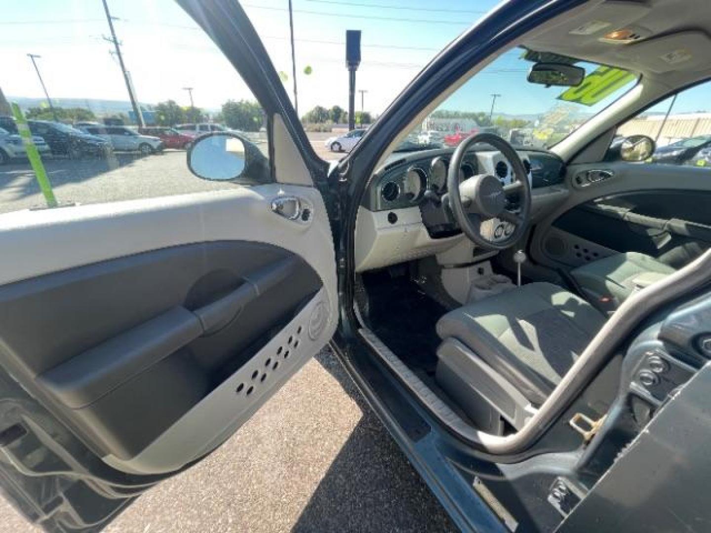 2006 Magnesium Pearl /Pastel Slate Gray Cl Chrysler PT Cruiser Touring Edition (3A4FY58B66T) with an 2.4L L4 DOHC 16V engine, 4-Speed Automatic transmission, located at 1865 East Red Hills Pkwy, St. George, 84770, (435) 628-0023, 37.120850, -113.543640 - Photo#16