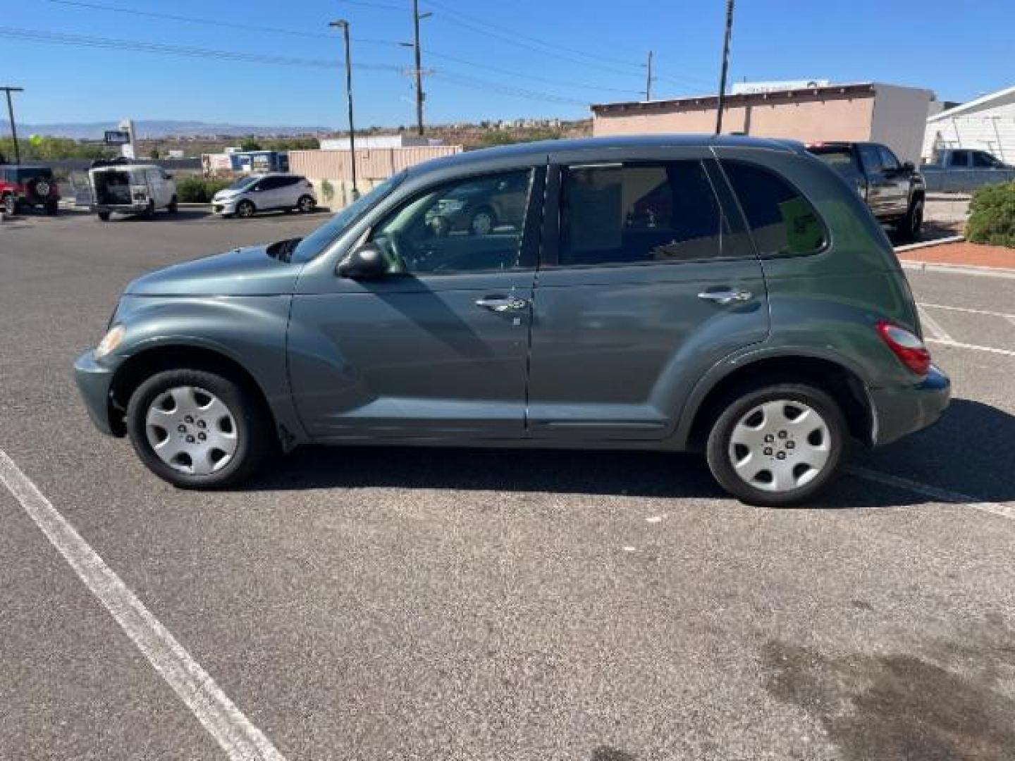 2006 Magnesium Pearl /Pastel Slate Gray Cl Chrysler PT Cruiser Touring Edition (3A4FY58B66T) with an 2.4L L4 DOHC 16V engine, 4-Speed Automatic transmission, located at 1865 East Red Hills Pkwy, St. George, 84770, (435) 628-0023, 37.120850, -113.543640 - Photo#5