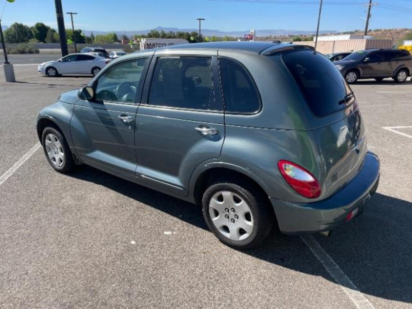 2006 Magnesium Pearl /Pastel Slate Gray Cl Chrysler PT Cruiser Touring Edition (3A4FY58B66T) with an 2.4L L4 DOHC 16V engine, 4-Speed Automatic transmission, located at 1865 East Red Hills Pkwy, St. George, 84770, (435) 628-0023, 37.120850, -113.543640 - Photo#6