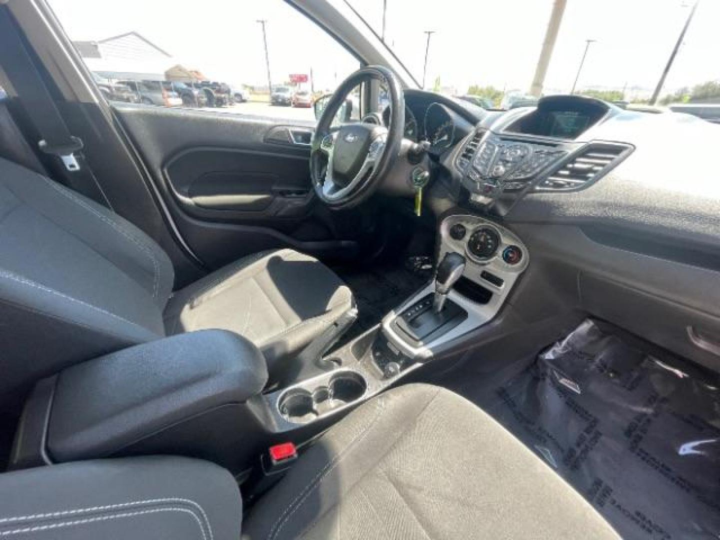 2015 Oxford White /Charcoal Black Ford Fiesta SE Hatchback (3FADP4EJ4FM) with an 1.6L L4 DOHC 16V engine, 6-Speed Automatic transmission, located at 1865 East Red Hills Pkwy, St. George, 84770, (435) 628-0023, 37.120850, -113.543640 - Photo#27