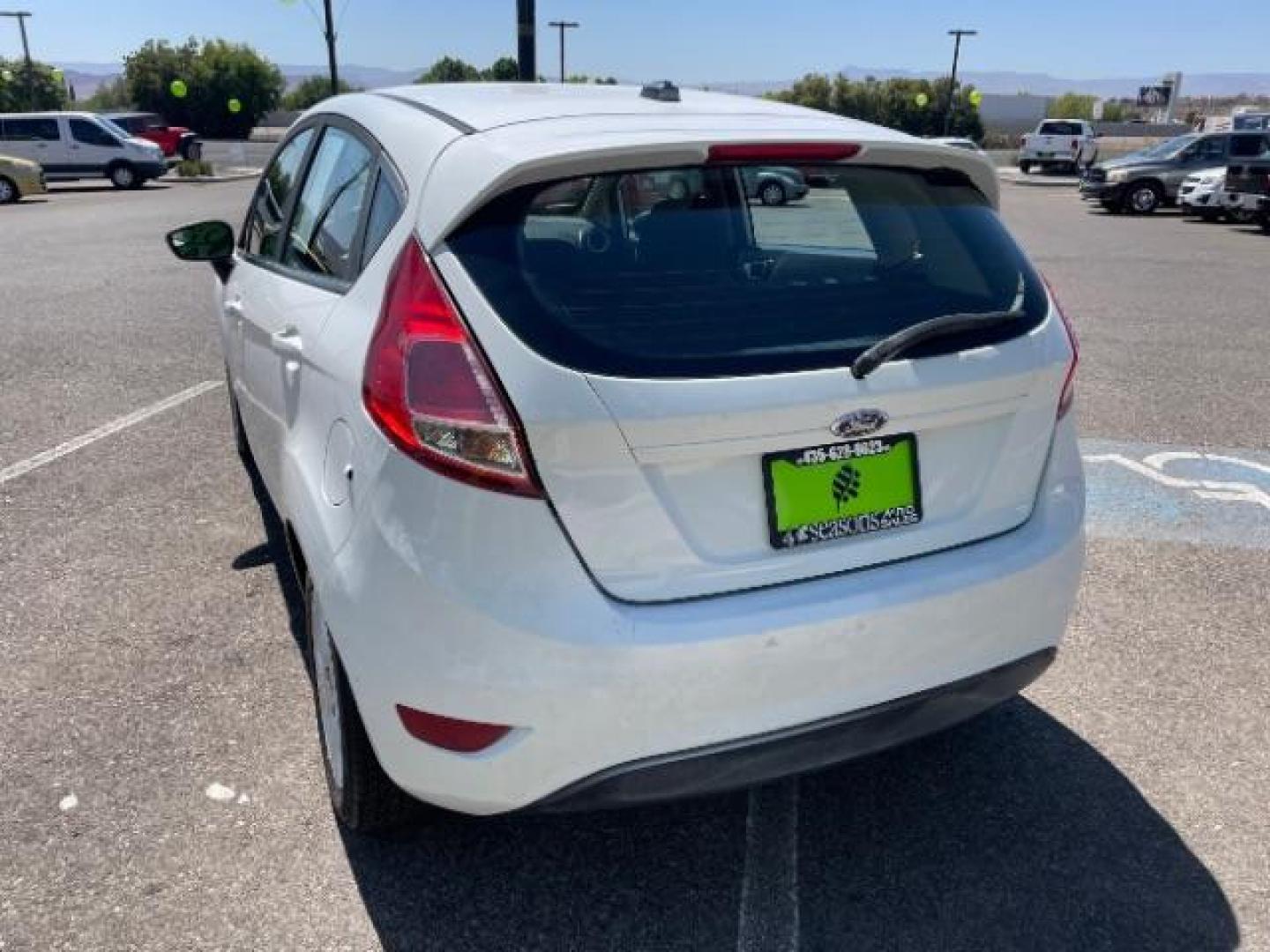 2015 Oxford White /Charcoal Black Ford Fiesta SE Hatchback (3FADP4EJ4FM) with an 1.6L L4 DOHC 16V engine, 6-Speed Automatic transmission, located at 1865 East Red Hills Pkwy, St. George, 84770, (435) 628-0023, 37.120850, -113.543640 - Photo#7