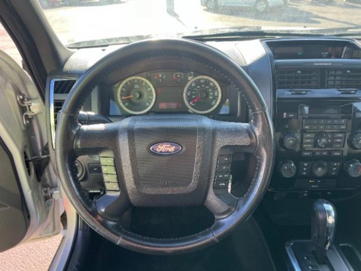 2012 Ingot Silver Metalli /Charcoal Black Cloth Ford Escape XLT FWD (1FMCU0DG9CK) with an 3.0L V6 DOHC 24V engine, 6-Speed Automatic transmission, located at 1865 East Red Hills Pkwy, St. George, 84770, (435) 628-0023, 37.120850, -113.543640 - We specialize in helping ALL people get the best financing available. No matter your credit score, good, bad or none we can get you an amazing rate. Had a bankruptcy, divorce, or repossessions? We give you the green light to get your credit back on the road. Low down and affordable payments that fit - Photo#18