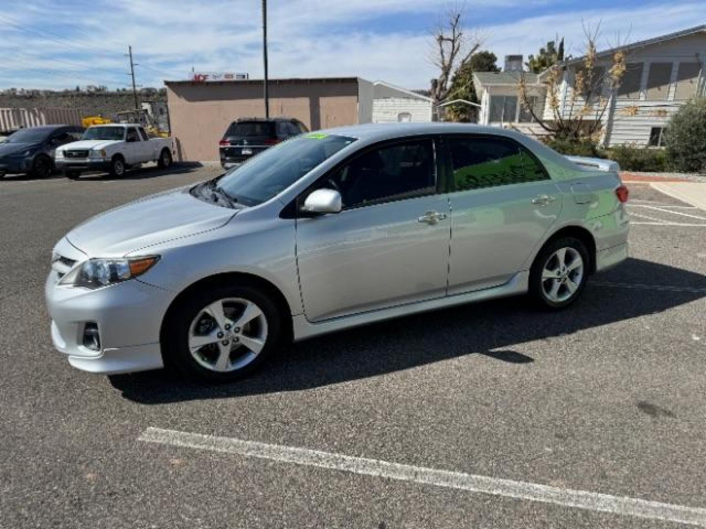 2013 Classic Silver Metal /Dark Charcoal Cloth Toyota Corolla S 4-Speed AT (5YFBU4EEXDP) with an 1.8L L4 DOHC 16V engine, Automatic transmission transmission, located at 1865 East Red Hills Pkwy, St. George, 84770, (435) 628-0023, 37.120850, -113.543640 - Photo#4