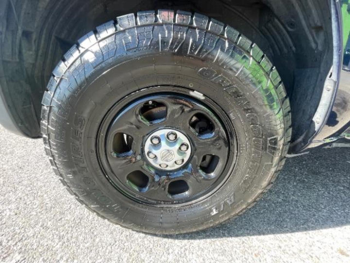 2008 Midnight Blue /Steel/Graphite Cloth Nissan Xterra S 4WD (5N1AN08W28C) with an 4.0L V6 DOHC 24V engine, 5-Speed Automatic transmission, located at 1865 East Red Hills Pkwy, St. George, 84770, (435) 628-0023, 37.120850, -113.543640 - Photo#15