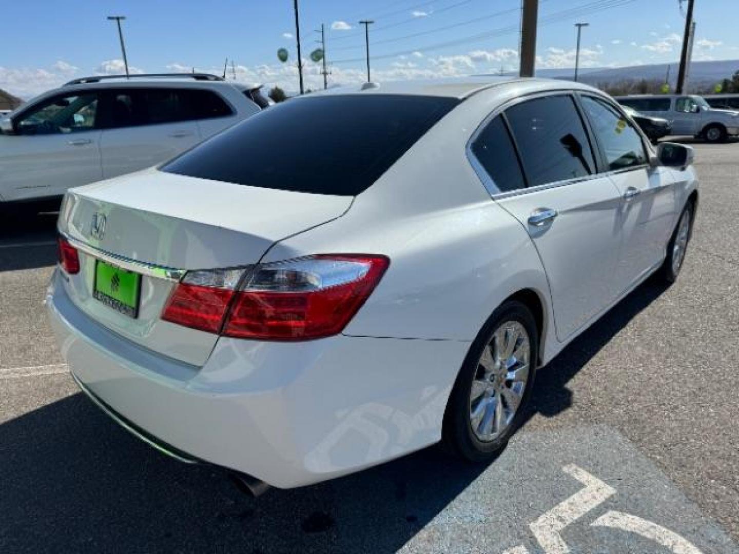 2013 White Orchid Pearl /Ivory Leather Interi Honda Accord EX-L Sedan CVT (1HGCR2F84DA) with an 2.4L L4 DOHC 16V engine, Continuously Variabl transmission, located at 1865 East Red Hills Pkwy, St. George, 84770, (435) 628-0023, 37.120850, -113.543640 - Photo#9