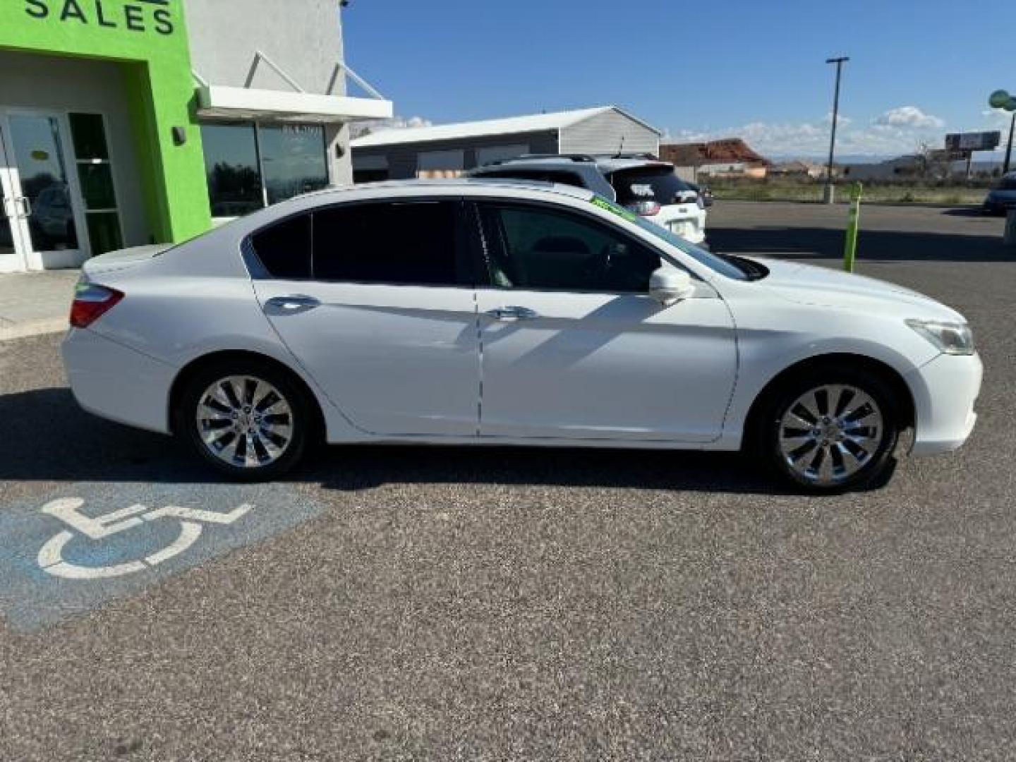 2013 White Orchid Pearl /Ivory Leather Interi Honda Accord EX-L Sedan CVT (1HGCR2F84DA) with an 2.4L L4 DOHC 16V engine, Continuously Variabl transmission, located at 1865 East Red Hills Pkwy, St. George, 84770, (435) 628-0023, 37.120850, -113.543640 - Photo#11