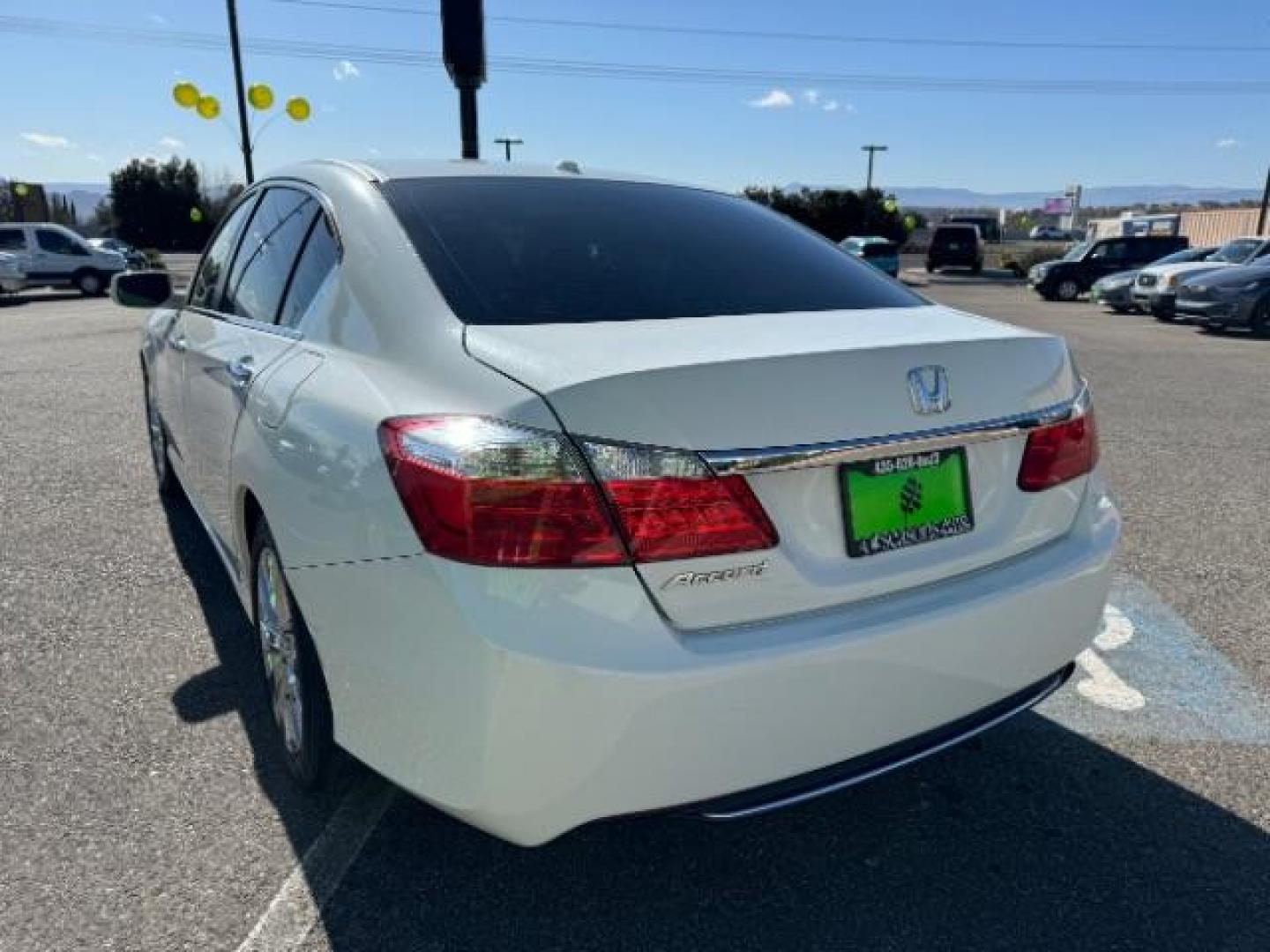 2013 White Orchid Pearl /Ivory Leather Interi Honda Accord EX-L Sedan CVT (1HGCR2F84DA) with an 2.4L L4 DOHC 16V engine, Continuously Variabl transmission, located at 1865 East Red Hills Pkwy, St. George, 84770, (435) 628-0023, 37.120850, -113.543640 - Photo#7