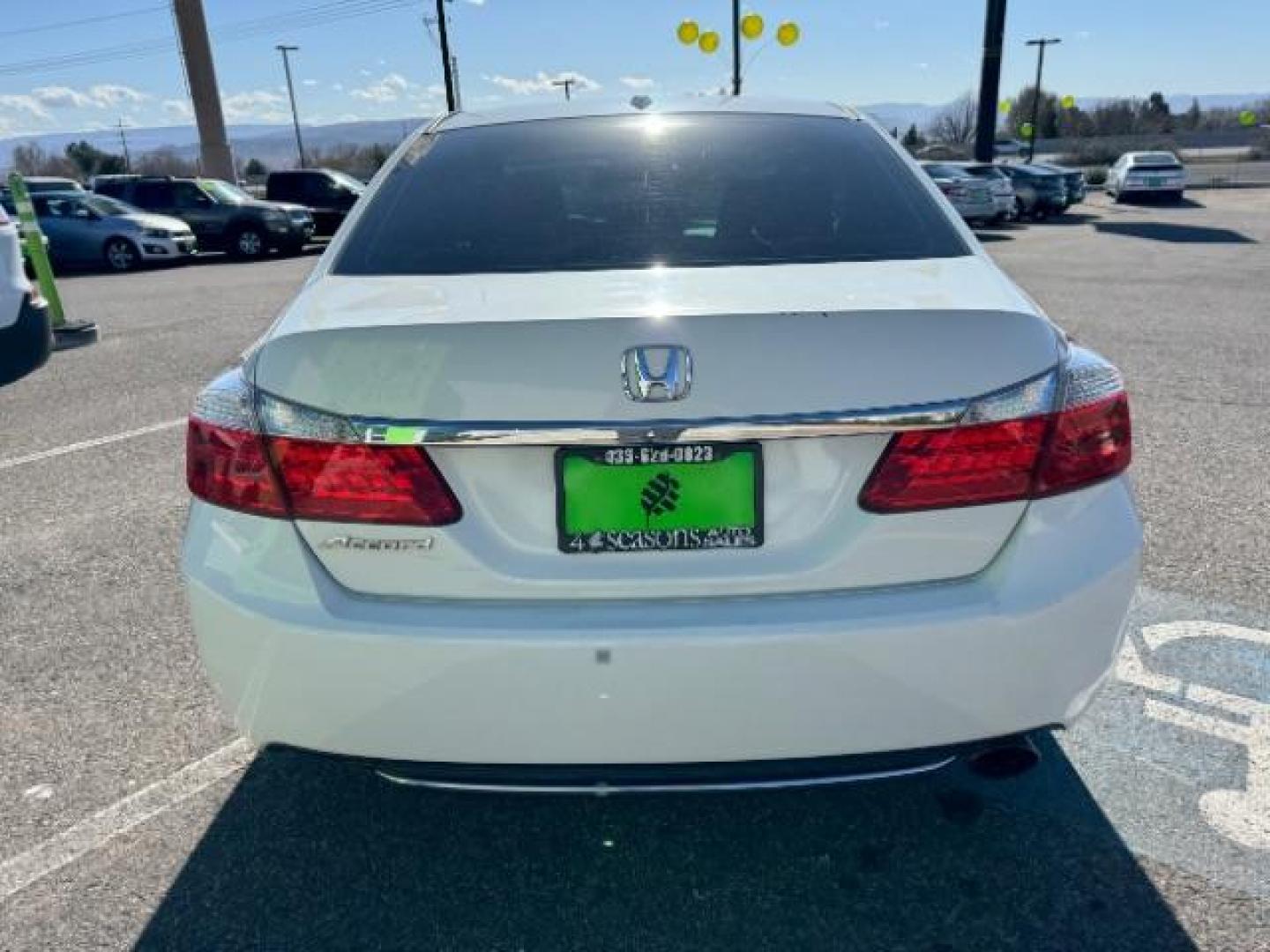 2013 White Orchid Pearl /Ivory Leather Interi Honda Accord EX-L Sedan CVT (1HGCR2F84DA) with an 2.4L L4 DOHC 16V engine, Continuously Variabl transmission, located at 1865 East Red Hills Pkwy, St. George, 84770, (435) 628-0023, 37.120850, -113.543640 - Photo#8