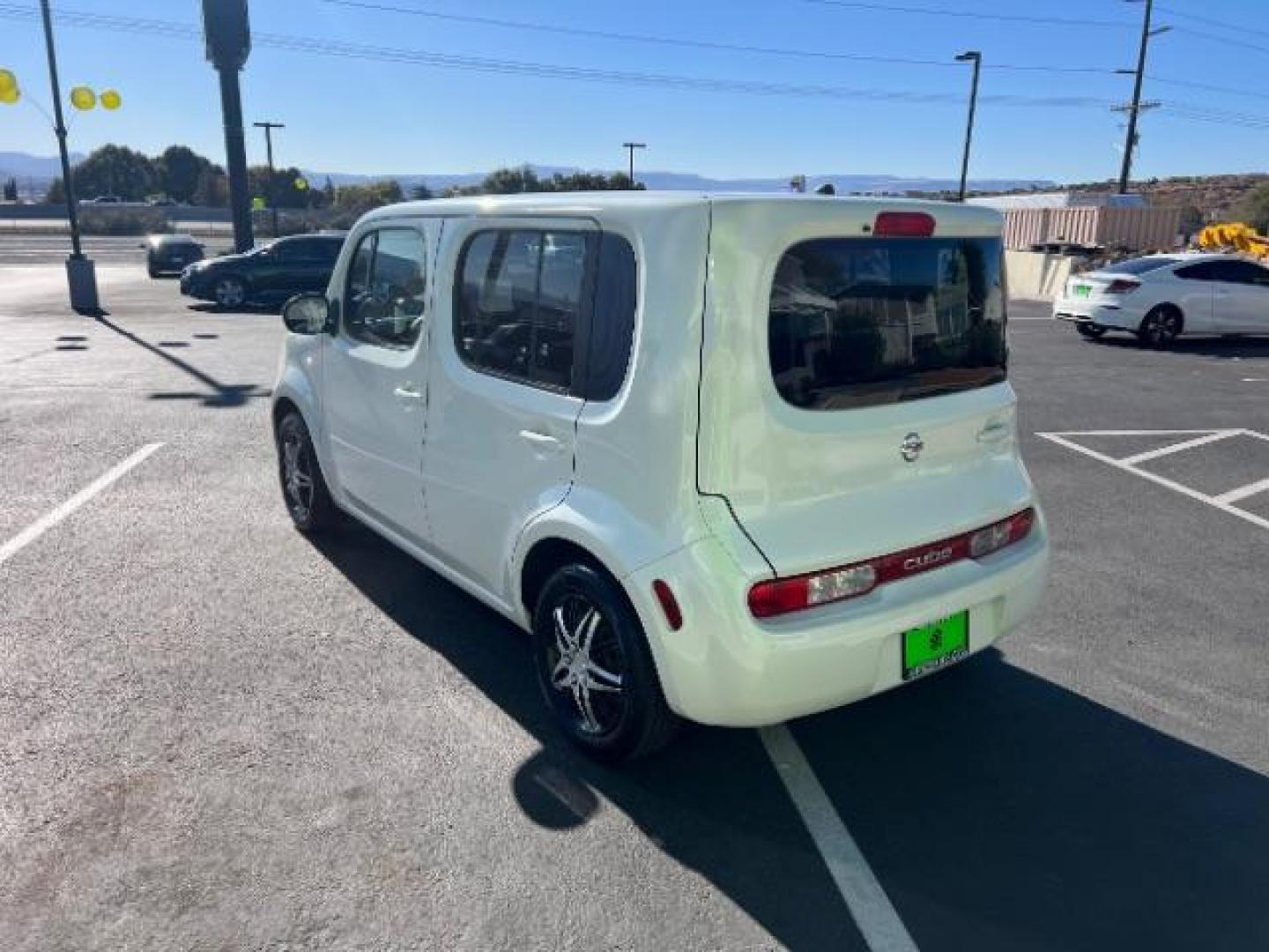 2012 Pearl White /Light Gray Cloth Int Nissan cube 1.8 S (JN8AZ2KR3CT) with an 1.8L L4 DOHC 16V engine, Continuously Variabl transmission, located at 1865 East Red Hills Pkwy, St. George, 84770, (435) 628-0023, 37.120850, -113.543640 - We specialize in helping ALL people get the best financing available. No matter your credit score, good, bad or none we can get you an amazing rate. Had a bankruptcy, divorce, or repossessions? We give you the green light to get your credit back on the road. Low down and affordable payments that fit - Photo#4