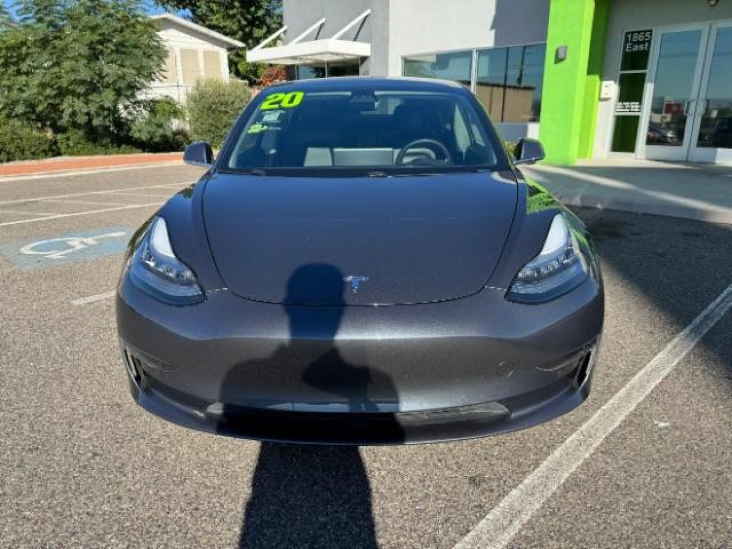 2020 Midnight Silver Metallic /All Black, leatherette Tesla Model 3 Long Range (5YJ3E1EBXLF) with an ELECTRIC engine, 1-Speed Automatic transmission, located at 1865 East Red Hills Pkwy, St. George, 84770, (435) 628-0023, 37.120850, -113.543640 - Photo#4