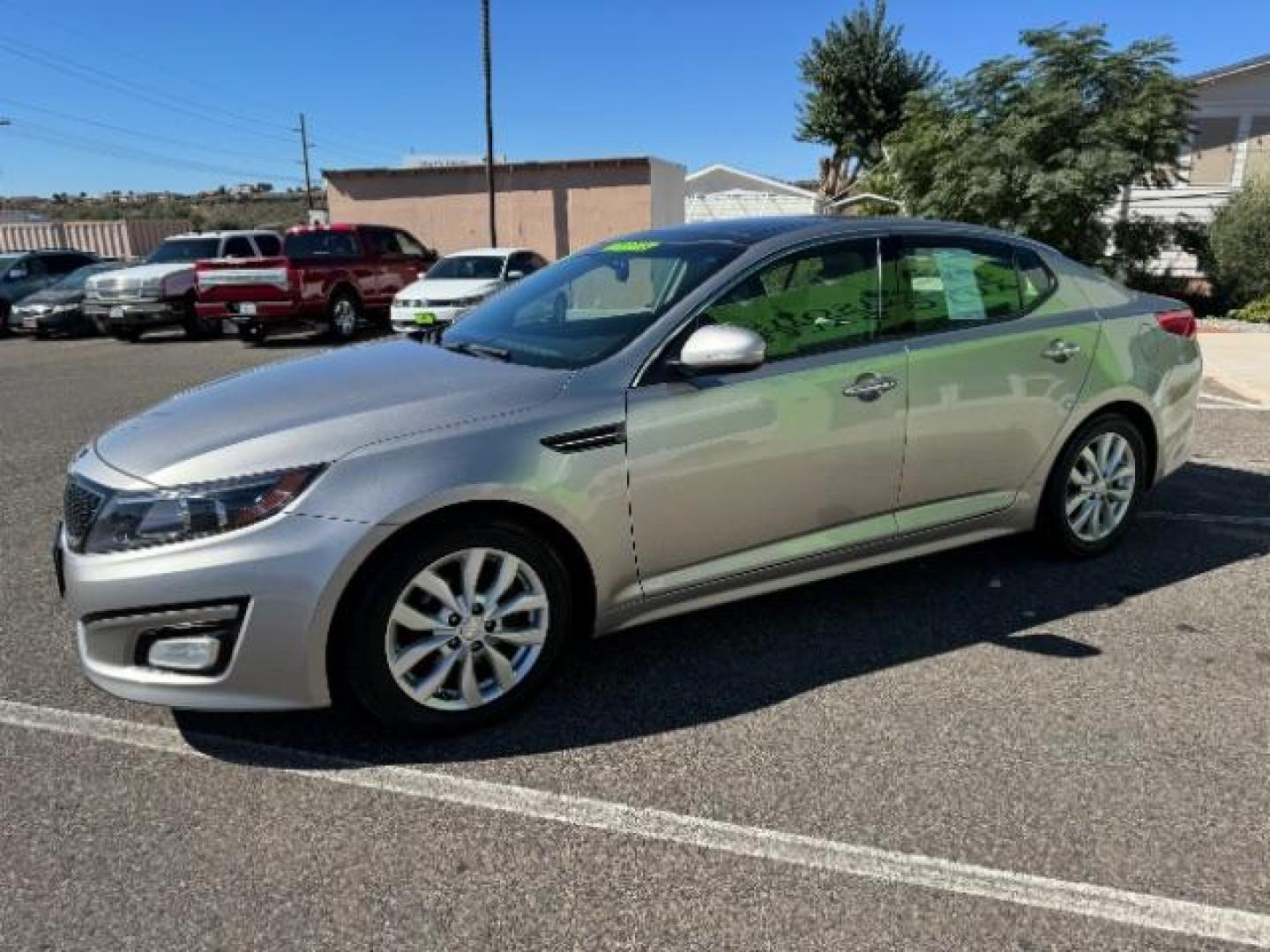 2014 Titanium Silver /Beige Kia Optima EX (5XXGN4A7XEG) with an 2.4L L4 DOHC 16V engine, 6-Speed Automatic transmission, located at 1865 East Red Hills Pkwy, St. George, 84770, (435) 628-0023, 37.120850, -113.543640 - Photo#4