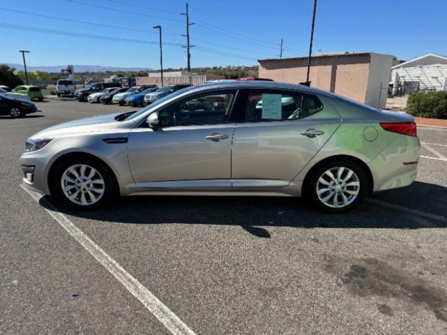 2014 Titanium Silver /Beige Kia Optima EX (5XXGN4A7XEG) with an 2.4L L4 DOHC 16V engine, 6-Speed Automatic transmission, located at 1865 East Red Hills Pkwy, St. George, 84770, (435) 628-0023, 37.120850, -113.543640 - Photo#5