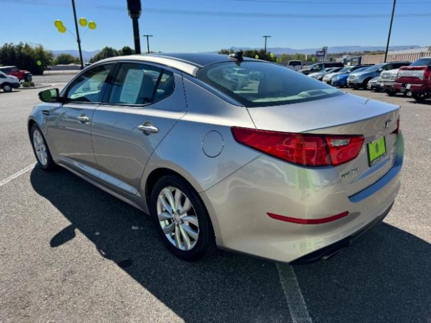 2014 Titanium Silver /Beige Kia Optima EX (5XXGN4A7XEG) with an 2.4L L4 DOHC 16V engine, 6-Speed Automatic transmission, located at 1865 East Red Hills Pkwy, St. George, 84770, (435) 628-0023, 37.120850, -113.543640 - Photo#6