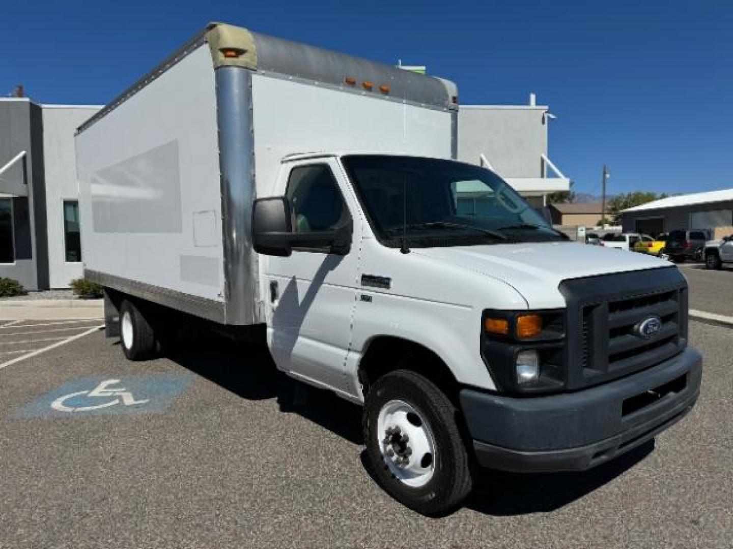 2015 White /Gray Leather Ford Econoline E-350 Super Duty (1FDWE3FL6FD) with an 5.4L V8 SOHC 16V engine, 4-Speed Automatic transmission, located at 1865 East Red Hills Pkwy, St. George, 84770, (435) 628-0023, 37.120850, -113.543640 - CNG Fuel . We specialize in helping ALL people get the best financing available. No matter your credit score, good, bad or none we can get you an amazing rate. Had a bankruptcy, divorce, or repossessions? We give you the green light to get your credit back on the road. Low down and affordable paymen - Photo#0