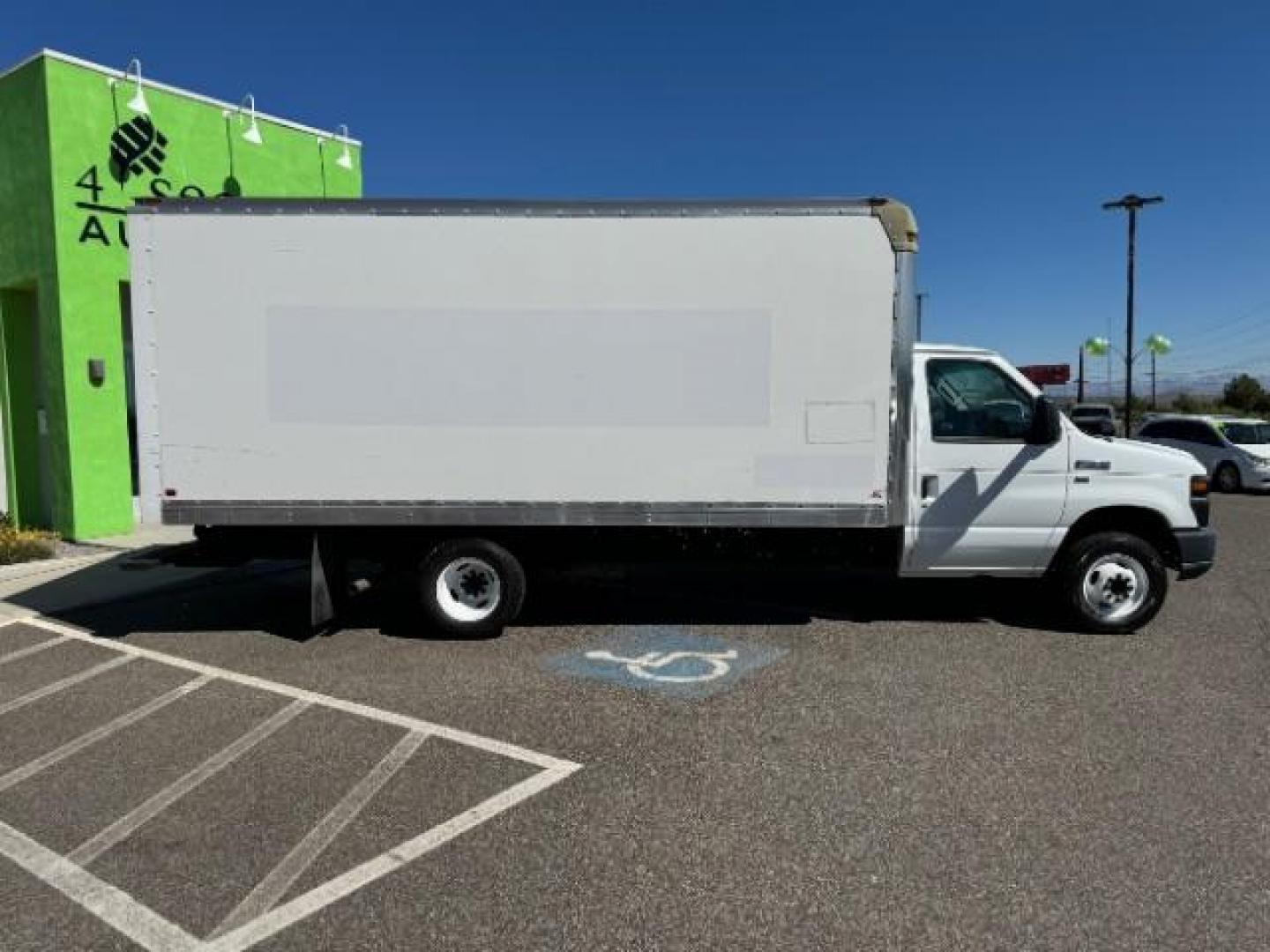 2015 White /Gray Leather Ford Econoline E-350 Super Duty (1FDWE3FL6FD) with an 5.4L V8 SOHC 16V engine, 4-Speed Automatic transmission, located at 1865 East Red Hills Pkwy, St. George, 84770, (435) 628-0023, 37.120850, -113.543640 - CNG Fuel . We specialize in helping ALL people get the best financing available. No matter your credit score, good, bad or none we can get you an amazing rate. Had a bankruptcy, divorce, or repossessions? We give you the green light to get your credit back on the road. Low down and affordable paymen - Photo#9