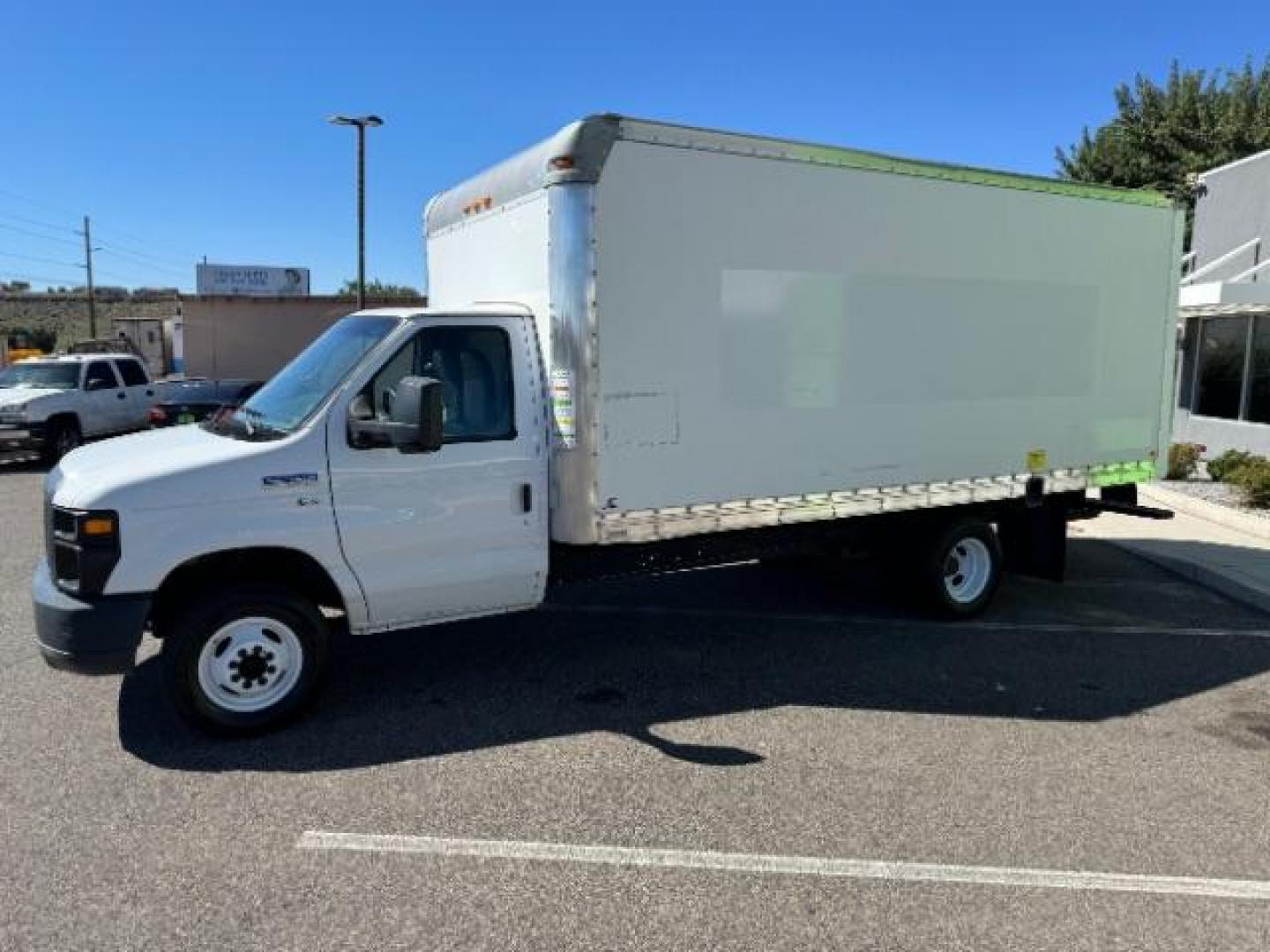 2015 White /Gray Leather Ford Econoline E-350 Super Duty (1FDWE3FL6FD) with an 5.4L V8 SOHC 16V engine, 4-Speed Automatic transmission, located at 1865 East Red Hills Pkwy, St. George, 84770, (435) 628-0023, 37.120850, -113.543640 - CNG Fuel . We specialize in helping ALL people get the best financing available. No matter your credit score, good, bad or none we can get you an amazing rate. Had a bankruptcy, divorce, or repossessions? We give you the green light to get your credit back on the road. Low down and affordable paymen - Photo#4