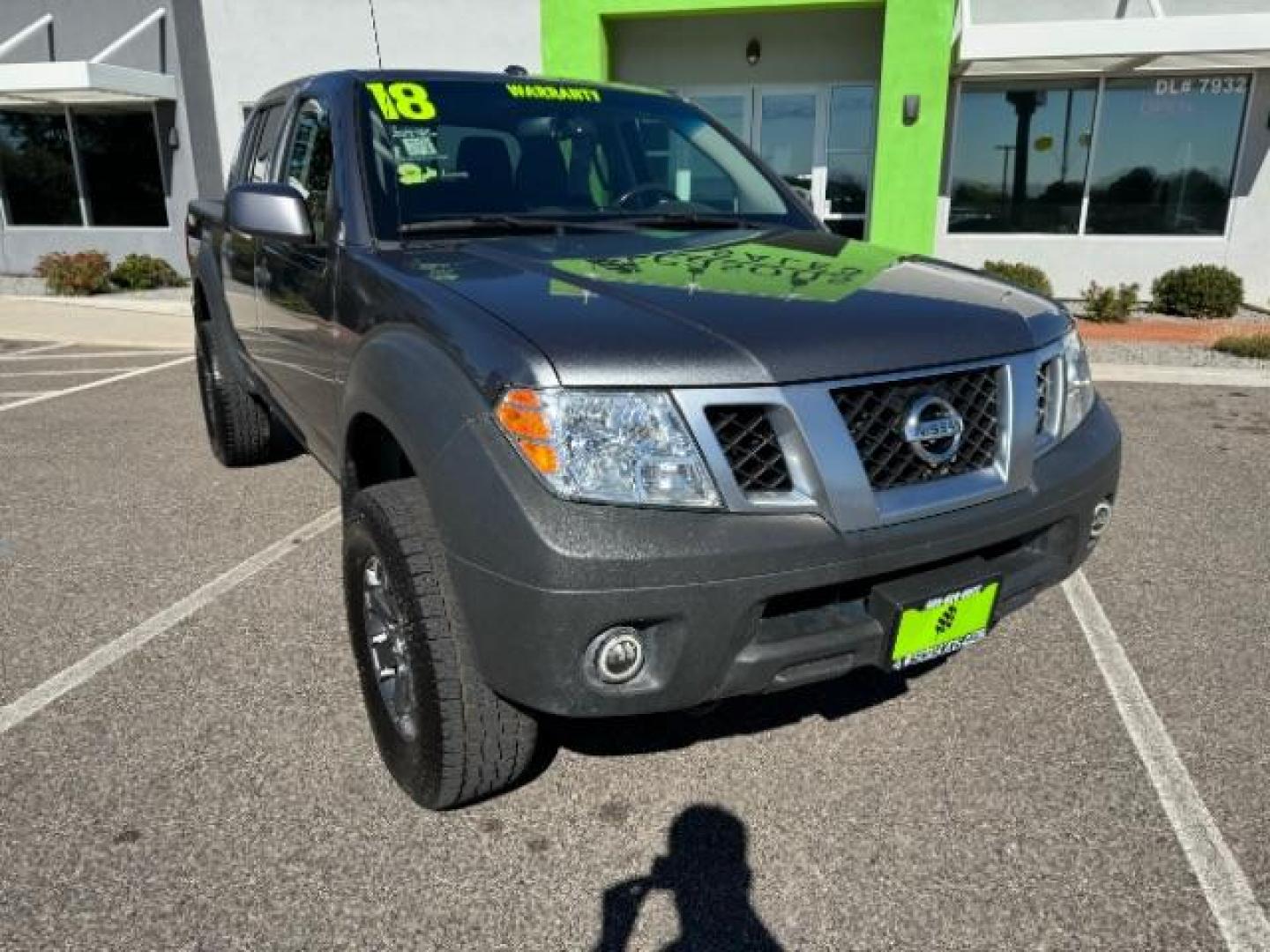 2018 Gun Metallic /Graphite w/White Stitching, cloth Nissan Frontier PRO-4X Crew Cab 5AT 4WD (1N6AD0EV9JN) with an 4.0L V6 DOHC 24V engine, 5-Speed Automatic transmission, located at 940 North Main Street, Cedar City, UT, 84720, (435) 628-0023, 37.692936, -113.061897 - Photo#1