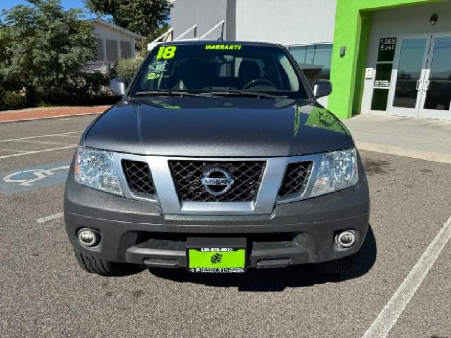 2018 Gun Metallic /Graphite w/White Stitching, cloth Nissan Frontier PRO-4X Crew Cab 5AT 4WD (1N6AD0EV9JN) with an 4.0L V6 DOHC 24V engine, 5-Speed Automatic transmission, located at 940 North Main Street, Cedar City, UT, 84720, (435) 628-0023, 37.692936, -113.061897 - Photo#2