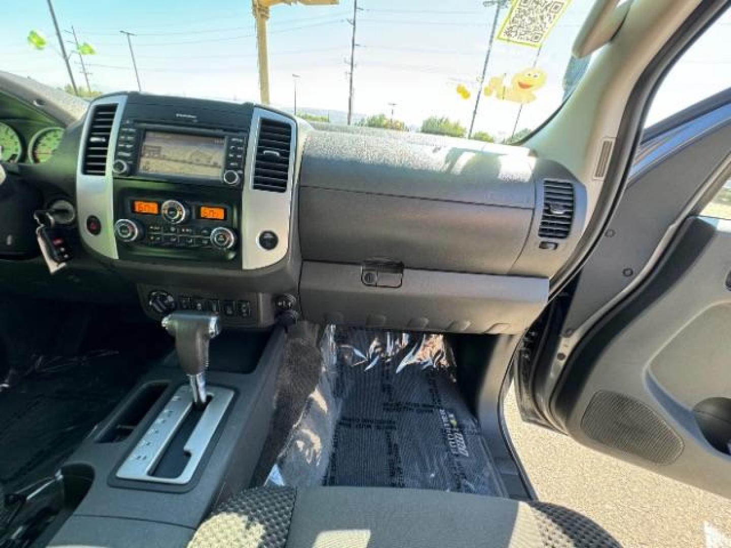 2018 Gun Metallic /Graphite w/White Stitching, cloth Nissan Frontier PRO-4X Crew Cab 5AT 4WD (1N6AD0EV9JN) with an 4.0L V6 DOHC 24V engine, 5-Speed Automatic transmission, located at 940 North Main Street, Cedar City, UT, 84720, (435) 628-0023, 37.692936, -113.061897 - Photo#33