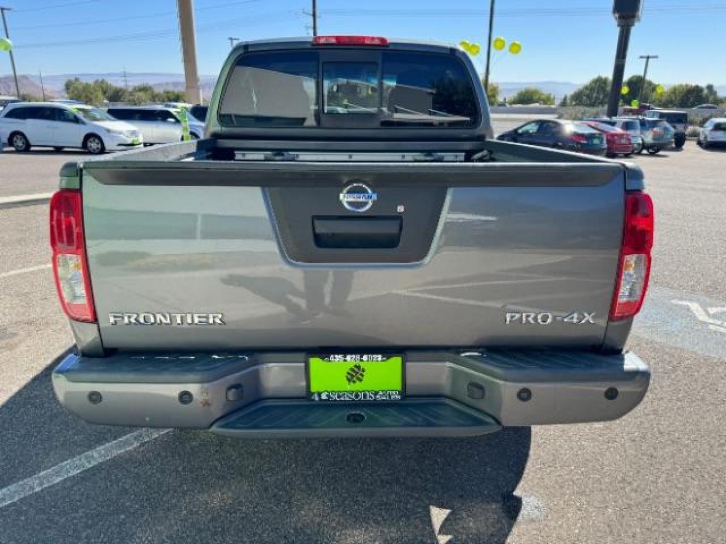 2018 Gun Metallic /Graphite w/White Stitching, cloth Nissan Frontier PRO-4X Crew Cab 5AT 4WD (1N6AD0EV9JN) with an 4.0L V6 DOHC 24V engine, 5-Speed Automatic transmission, located at 940 North Main Street, Cedar City, UT, 84720, (435) 628-0023, 37.692936, -113.061897 - Photo#8