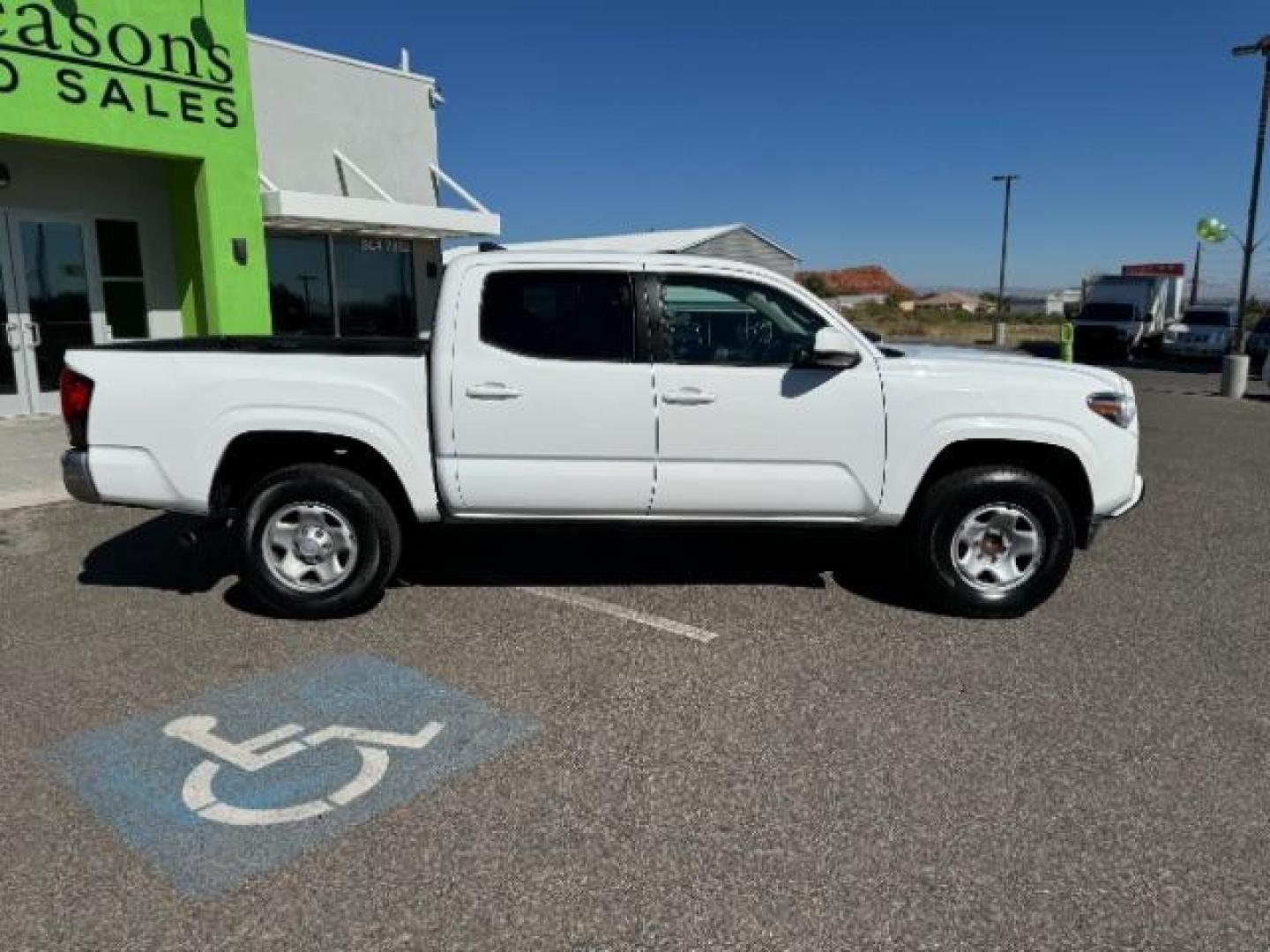 2019 Super White /Cement Gray, cloth Toyota Tacoma SR5 Double Cab Long Bed I4 6AT 2WD (5TFAX5GN5KX) with an 2.7L L4 DOHC 16V engine, 6-Speed Automatic transmission, located at 1865 East Red Hills Pkwy, St. George, 84770, (435) 628-0023, 37.120850, -113.543640 - Photo#12