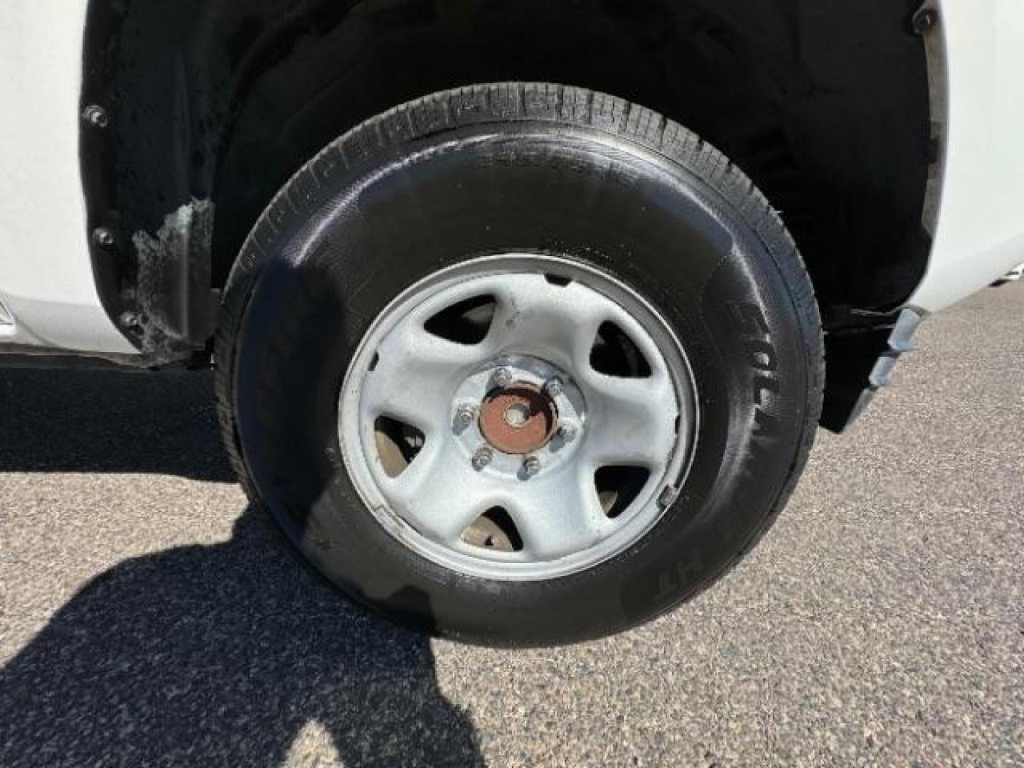 2019 Super White /Cement Gray, cloth Toyota Tacoma SR5 Double Cab Long Bed I4 6AT 2WD (5TFAX5GN5KX) with an 2.7L L4 DOHC 16V engine, 6-Speed Automatic transmission, located at 1865 East Red Hills Pkwy, St. George, 84770, (435) 628-0023, 37.120850, -113.543640 - Photo#13