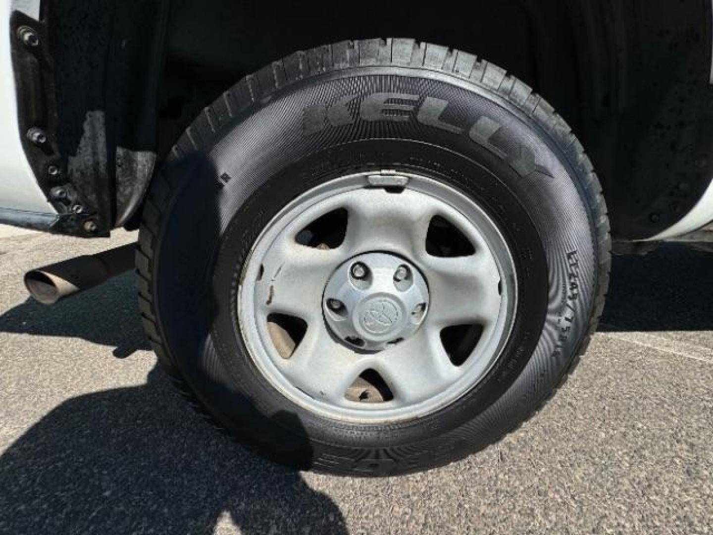 2019 Super White /Cement Gray, cloth Toyota Tacoma SR5 Double Cab Long Bed I4 6AT 2WD (5TFAX5GN5KX) with an 2.7L L4 DOHC 16V engine, 6-Speed Automatic transmission, located at 1865 East Red Hills Pkwy, St. George, 84770, (435) 628-0023, 37.120850, -113.543640 - Photo#14