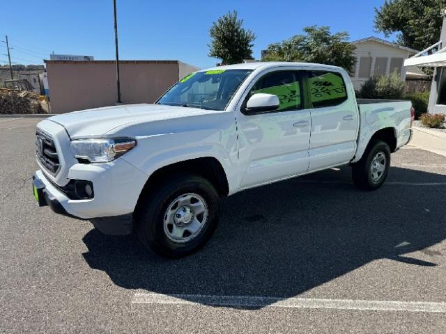 2019 Super White /Cement Gray, cloth Toyota Tacoma SR5 Double Cab Long Bed I4 6AT 2WD (5TFAX5GN5KX) with an 2.7L L4 DOHC 16V engine, 6-Speed Automatic transmission, located at 1865 East Red Hills Pkwy, St. George, 84770, (435) 628-0023, 37.120850, -113.543640 - Photo#4