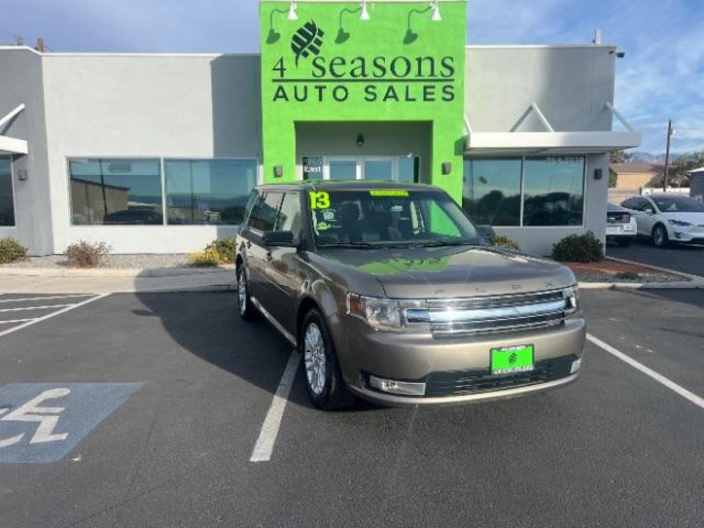 2013 Mineral Gray Metalli /Charcoal Black Cloth Ford Flex SEL FWD (2FMGK5C88DB) with an 3.5L V6 DOHC 24V engine, 6-Speed Automatic Ov transmission, located at 1865 East Red Hills Pkwy, St. George, 84770, (435) 628-0023, 37.120850, -113.543640 - Photo#0