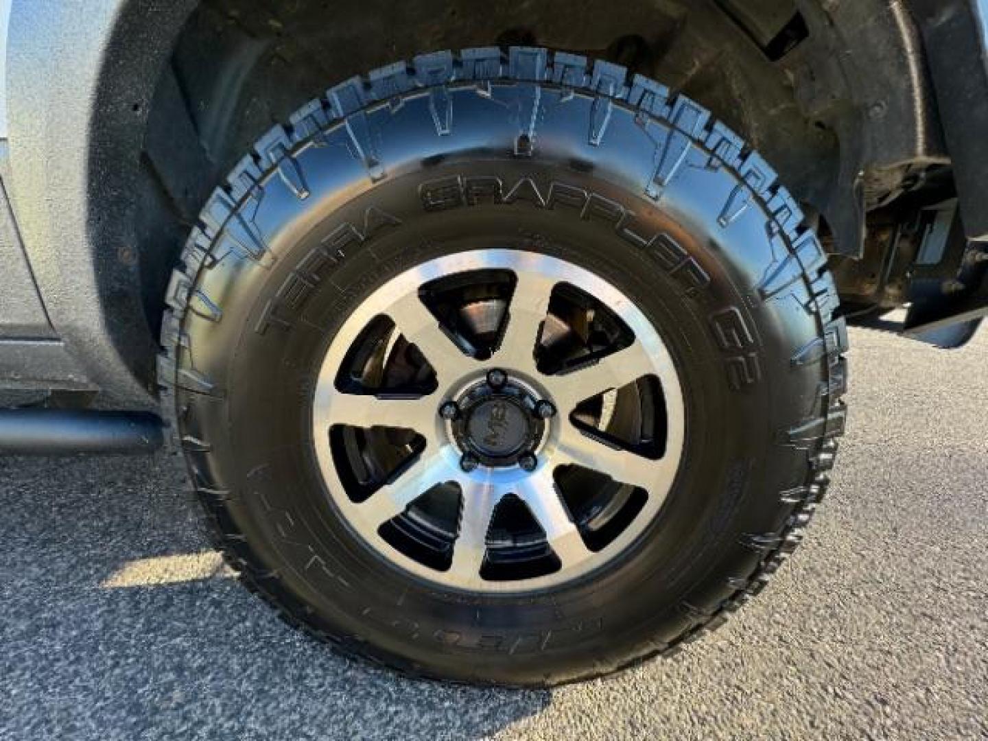 2012 Bright White /Dark Slate Leather Interior RAM 1500 Laramie Crew Cab 4WD (1C6RD7NTXCS) with an 5.7L V8 OHV 16V engine, 6-Speed Automatic transmission, located at 1865 East Red Hills Pkwy, St. George, 84770, (435) 628-0023, 37.120850, -113.543640 - Photo#13