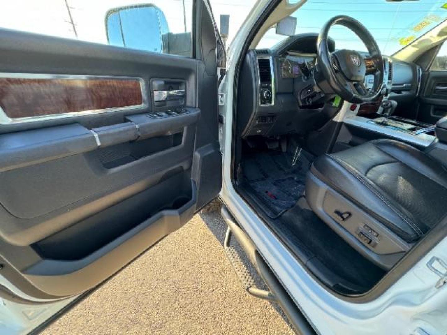 2012 Bright White /Dark Slate Leather Interior RAM 1500 Laramie Crew Cab 4WD (1C6RD7NTXCS) with an 5.7L V8 OHV 16V engine, 6-Speed Automatic transmission, located at 1865 East Red Hills Pkwy, St. George, 84770, (435) 628-0023, 37.120850, -113.543640 - Photo#20