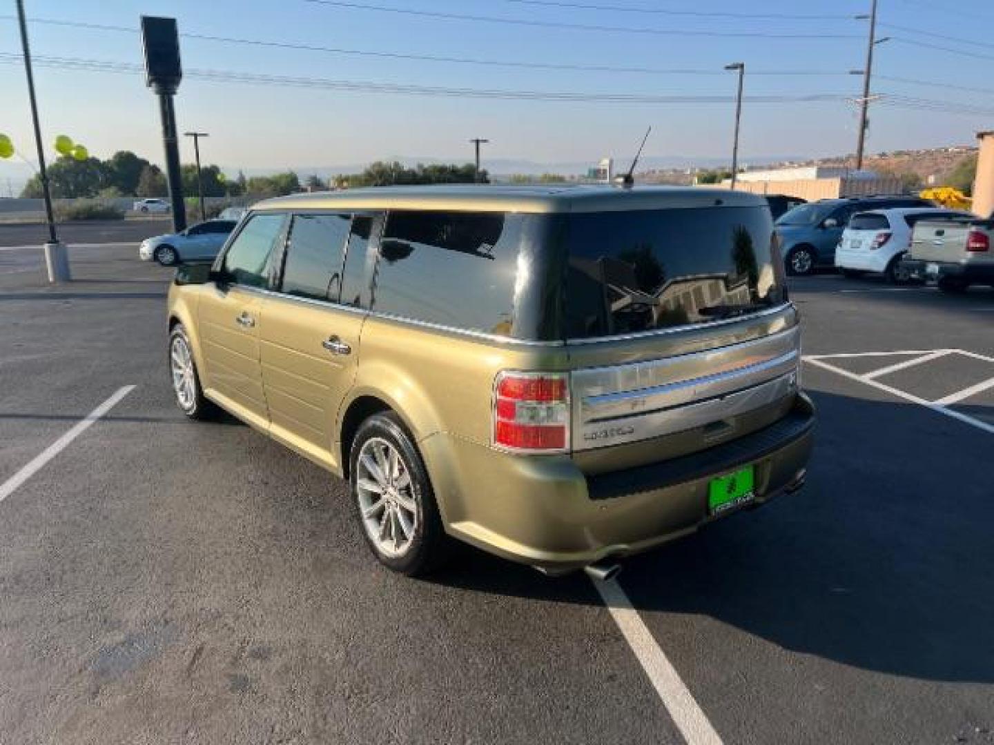 2013 Ginger Ale Metallic /Charcoal Black Leath Ford Flex Limited FWD (2FMGK5D81DB) with an 3.5L V6 DOHC 24V engine, 6-Speed Automatic Ov transmission, located at 940 North Main Street, Cedar City, UT, 84720, (435) 628-0023, 37.692936, -113.061897 - We specialize in helping ALL people get the best financing available. No matter your credit score, good, bad or none we can get you an amazing rate. Had a bankruptcy, divorce, or repossessions? We give you the green light to get your credit back on the road. Low down and affordable payments that fit - Photo#4