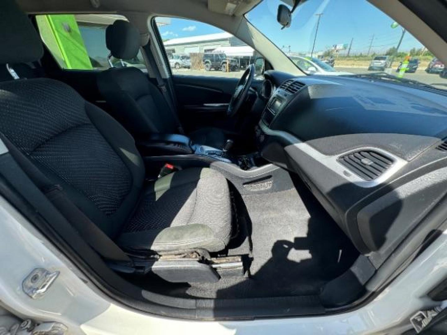 2012 White /Black Cloth Interior Dodge Journey SXT (3C4PDCBG9CT) with an 3.6L V6 DOHC 24V engine, 6-Speed Automatic transmission, located at 940 North Main Street, Cedar City, UT, 84720, (435) 628-0023, 37.692936, -113.061897 - Photo#34