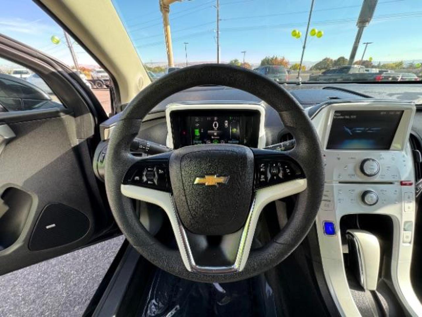 2013 Black /Black cloth interior Chevrolet Volt Standard w/ LEP (1G1RE6E47DU) with an hybrid engine, Continuously Variable Transmission transmission, located at 1865 East Red Hills Pkwy, St. George, 84770, (435) 628-0023, 37.120850, -113.543640 - Photo#17