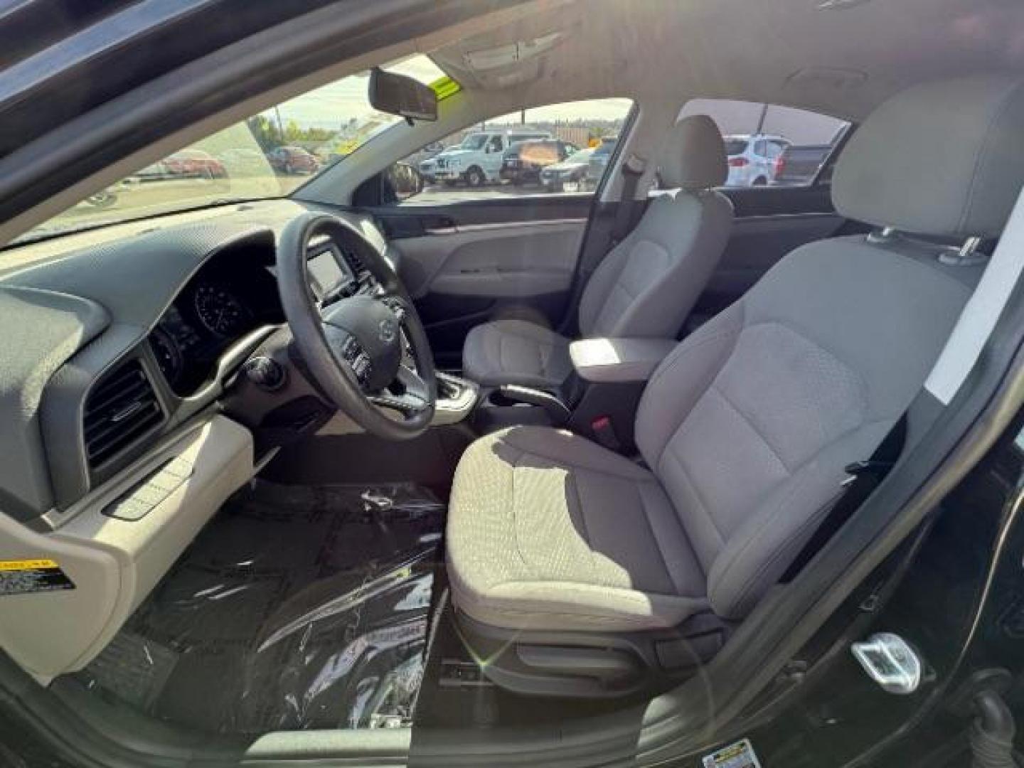 2019 Phantom Black /Beige, cloth Hyundai Elantra SE 6AT (5NPD74LF9KH) with an 1.8L L4 DOHC 16V engine, 6-Speed Automatic transmission, located at 1865 East Red Hills Pkwy, St. George, 84770, (435) 628-0023, 37.120850, -113.543640 - We specialize in helping ALL people get the best financing available. No matter your credit score, good, bad or none we can get you an amazing rate. Had a bankruptcy, divorce, or repossessions? We give you the green light to get your credit back on the road. Low down and affordable payments that fit - Photo#15