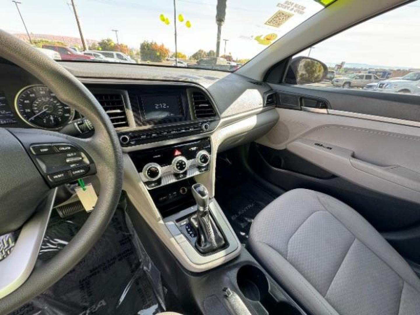 2019 Phantom Black /Beige, cloth Hyundai Elantra SE 6AT (5NPD74LF9KH) with an 1.8L L4 DOHC 16V engine, 6-Speed Automatic transmission, located at 1865 East Red Hills Pkwy, St. George, 84770, (435) 628-0023, 37.120850, -113.543640 - We specialize in helping ALL people get the best financing available. No matter your credit score, good, bad or none we can get you an amazing rate. Had a bankruptcy, divorce, or repossessions? We give you the green light to get your credit back on the road. Low down and affordable payments that fit - Photo#17