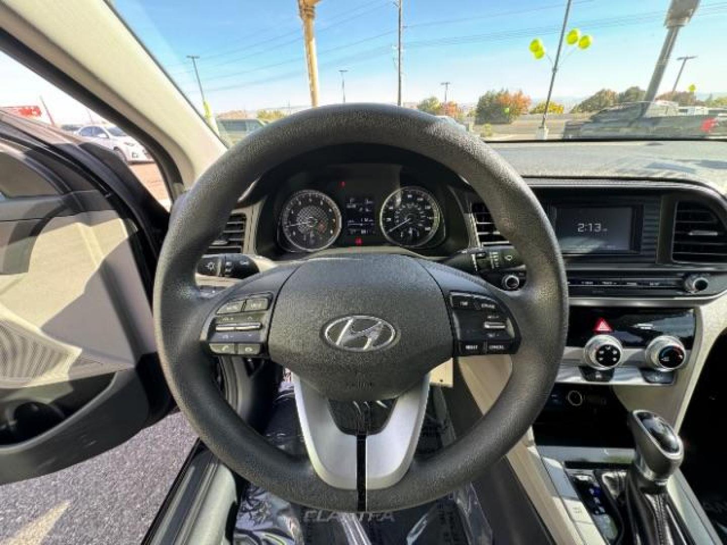 2019 Phantom Black /Beige, cloth Hyundai Elantra SE 6AT (5NPD74LF9KH) with an 1.8L L4 DOHC 16V engine, 6-Speed Automatic transmission, located at 1865 East Red Hills Pkwy, St. George, 84770, (435) 628-0023, 37.120850, -113.543640 - We specialize in helping ALL people get the best financing available. No matter your credit score, good, bad or none we can get you an amazing rate. Had a bankruptcy, divorce, or repossessions? We give you the green light to get your credit back on the road. Low down and affordable payments that fit - Photo#18