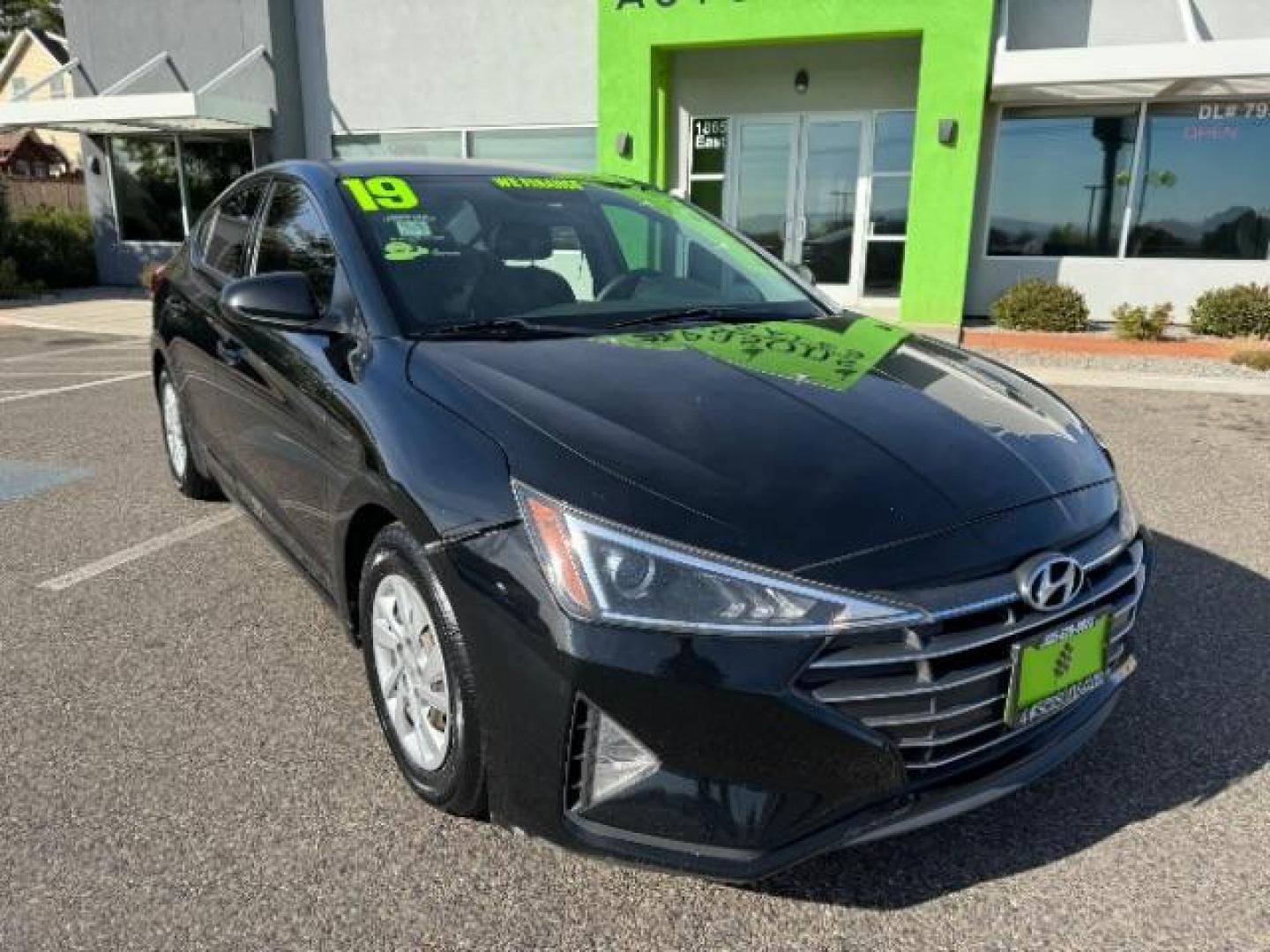 2019 Phantom Black /Beige, cloth Hyundai Elantra SE 6AT (5NPD74LF9KH) with an 1.8L L4 DOHC 16V engine, 6-Speed Automatic transmission, located at 1865 East Red Hills Pkwy, St. George, 84770, (435) 628-0023, 37.120850, -113.543640 - We specialize in helping ALL people get the best financing available. No matter your credit score, good, bad or none we can get you an amazing rate. Had a bankruptcy, divorce, or repossessions? We give you the green light to get your credit back on the road. Low down and affordable payments that fit - Photo#1