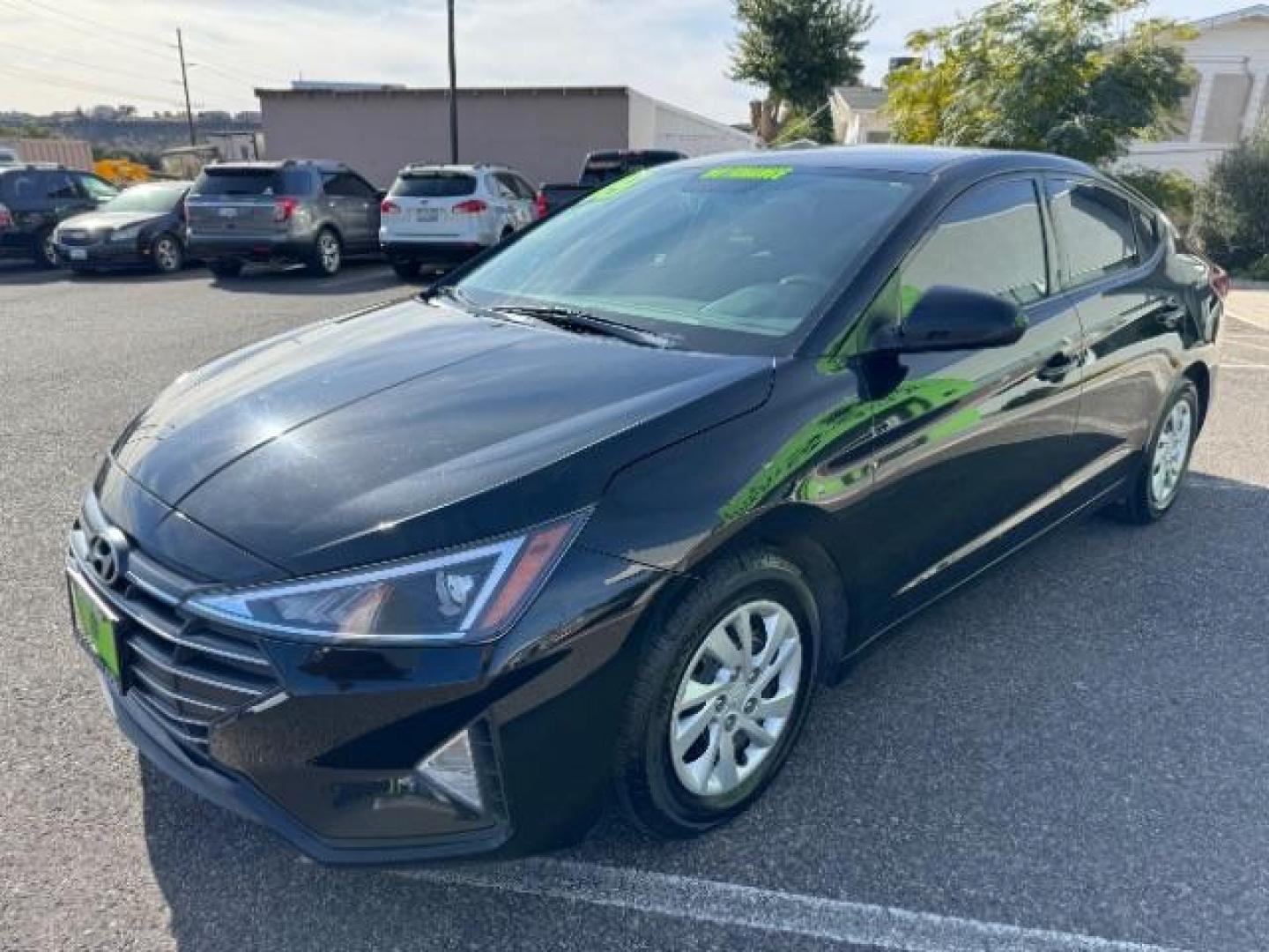 2019 Phantom Black /Beige, cloth Hyundai Elantra SE 6AT (5NPD74LF9KH) with an 1.8L L4 DOHC 16V engine, 6-Speed Automatic transmission, located at 1865 East Red Hills Pkwy, St. George, 84770, (435) 628-0023, 37.120850, -113.543640 - We specialize in helping ALL people get the best financing available. No matter your credit score, good, bad or none we can get you an amazing rate. Had a bankruptcy, divorce, or repossessions? We give you the green light to get your credit back on the road. Low down and affordable payments that fit - Photo#3