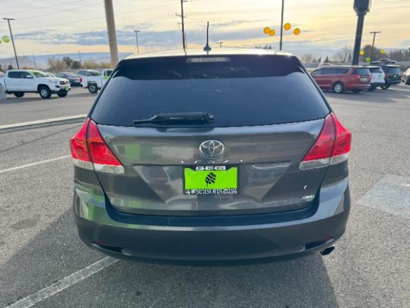 2010 Magnetic Gray Metallic /Ivory Cloth Interior Toyota Venza 4X4 I4 (4T3BA3BB0AU) with an 2.7L L4 DOHC 16V engine, 6-Speed Automatic transmission, located at 1865 East Red Hills Pkwy, St. George, 84770, (435) 628-0023, 37.120850, -113.543640 - Photo#7