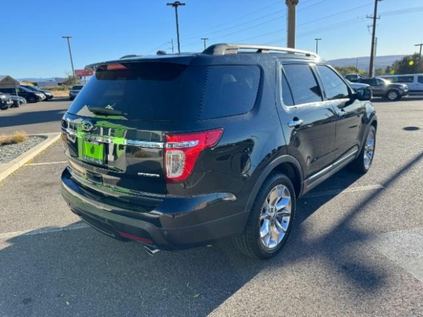 2015 Tuxedo Black Metallic /Charcoal Black, premium cloth Ford Explorer XLT FWD (1FM5K7D8XFG) with an 3.5L V6 DOHC 24V engine, 6-Speed Automatic transmission, located at 1865 East Red Hills Pkwy, St. George, 84770, (435) 628-0023, 37.120850, -113.543640 - Photo#9