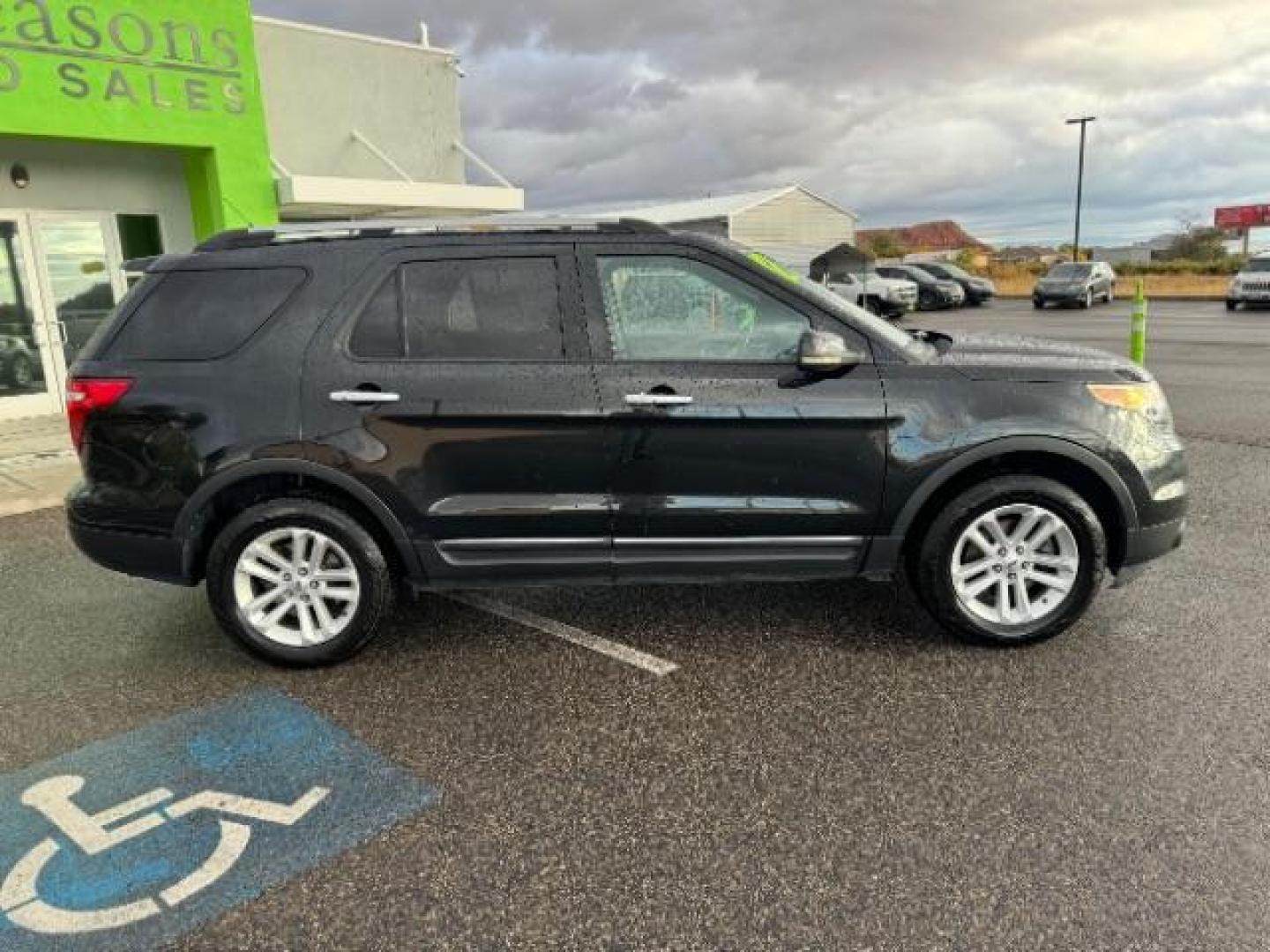 2012 Tuxedo Black Metallic Ford Explorer XLT 4WD (1FMHK8D84CG) with an 3.5L V6 DOHC 24V engine, 6-Speed Automatic transmission, located at 1865 East Red Hills Pkwy, St. George, 84770, (435) 628-0023, 37.120850, -113.543640 - Photo#10