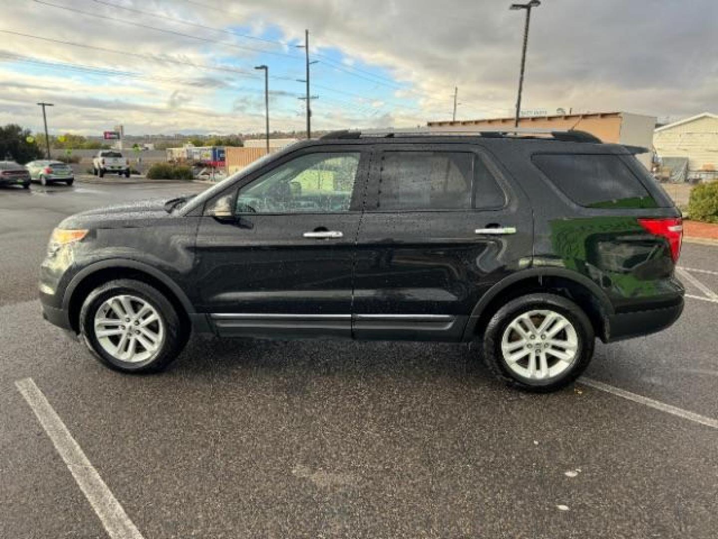 2012 Tuxedo Black Metallic Ford Explorer XLT 4WD (1FMHK8D84CG) with an 3.5L V6 DOHC 24V engine, 6-Speed Automatic transmission, located at 1865 East Red Hills Pkwy, St. George, 84770, (435) 628-0023, 37.120850, -113.543640 - Photo#5