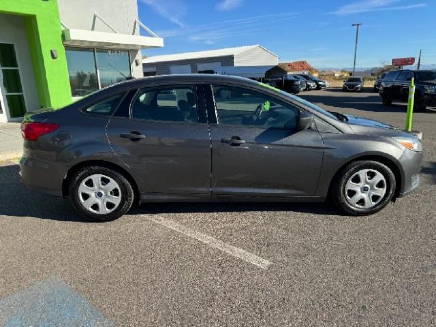 2018 Magnetic Metallic /Charcoal Black Insert w/Warm Steel Surround, cloth Ford Focus S Sedan (1FADP3E24JL) with an 2.0L L4 DOHC 16V engine, 5-Speed Manual transmission, located at 1865 East Red Hills Pkwy, St. George, 84770, (435) 628-0023, 37.120850, -113.543640 - Photo#9