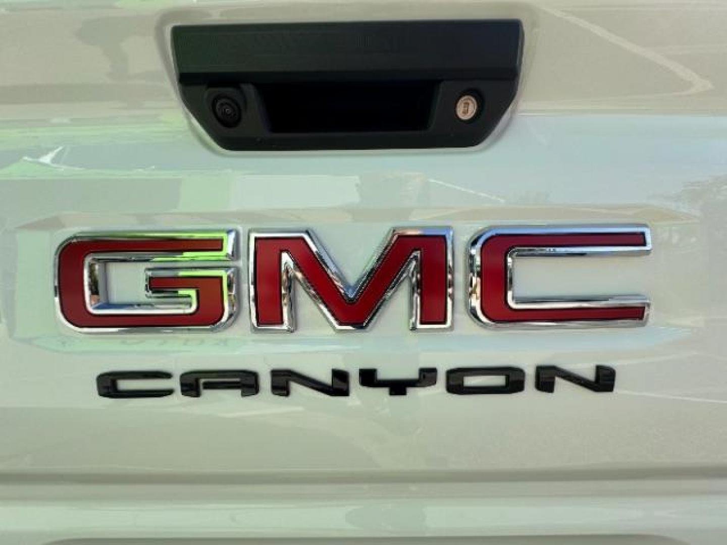 2023 Summit White /Obsidian Rush GMC Canyon AT4X Crew Cab 4WD (1GTP6EEK4P1) with an 2.7L L4 DOHC 16V engine, 6-Speed Automatic transmission, located at 1865 East Red Hills Pkwy, St. George, 84770, (435) 628-0023, 37.120850, -113.543640 - Near new, 1 owner, clear bra, tint, sunroof. Rear truck in mint condition - Photo#15