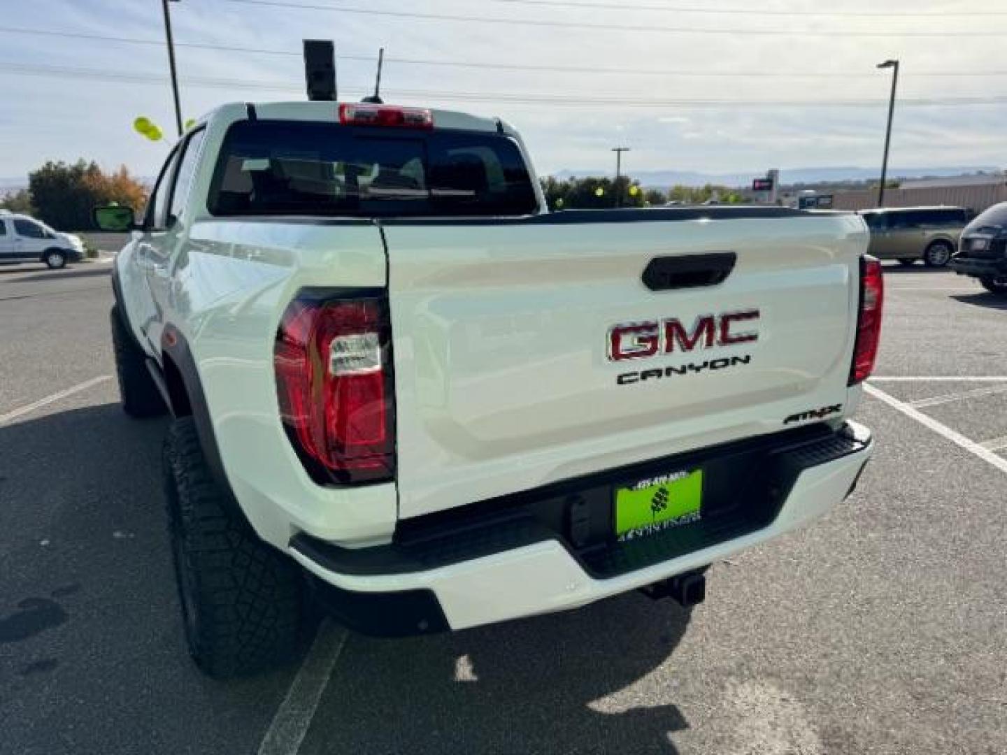 2023 Summit White /Obsidian Rush GMC Canyon AT4X Crew Cab 4WD (1GTP6EEK4P1) with an 2.7L L4 DOHC 16V engine, 6-Speed Automatic transmission, located at 1865 East Red Hills Pkwy, St. George, 84770, (435) 628-0023, 37.120850, -113.543640 - Near new, 1 owner, clear bra, tint, sunroof. Rear truck in mint condition - Photo#7